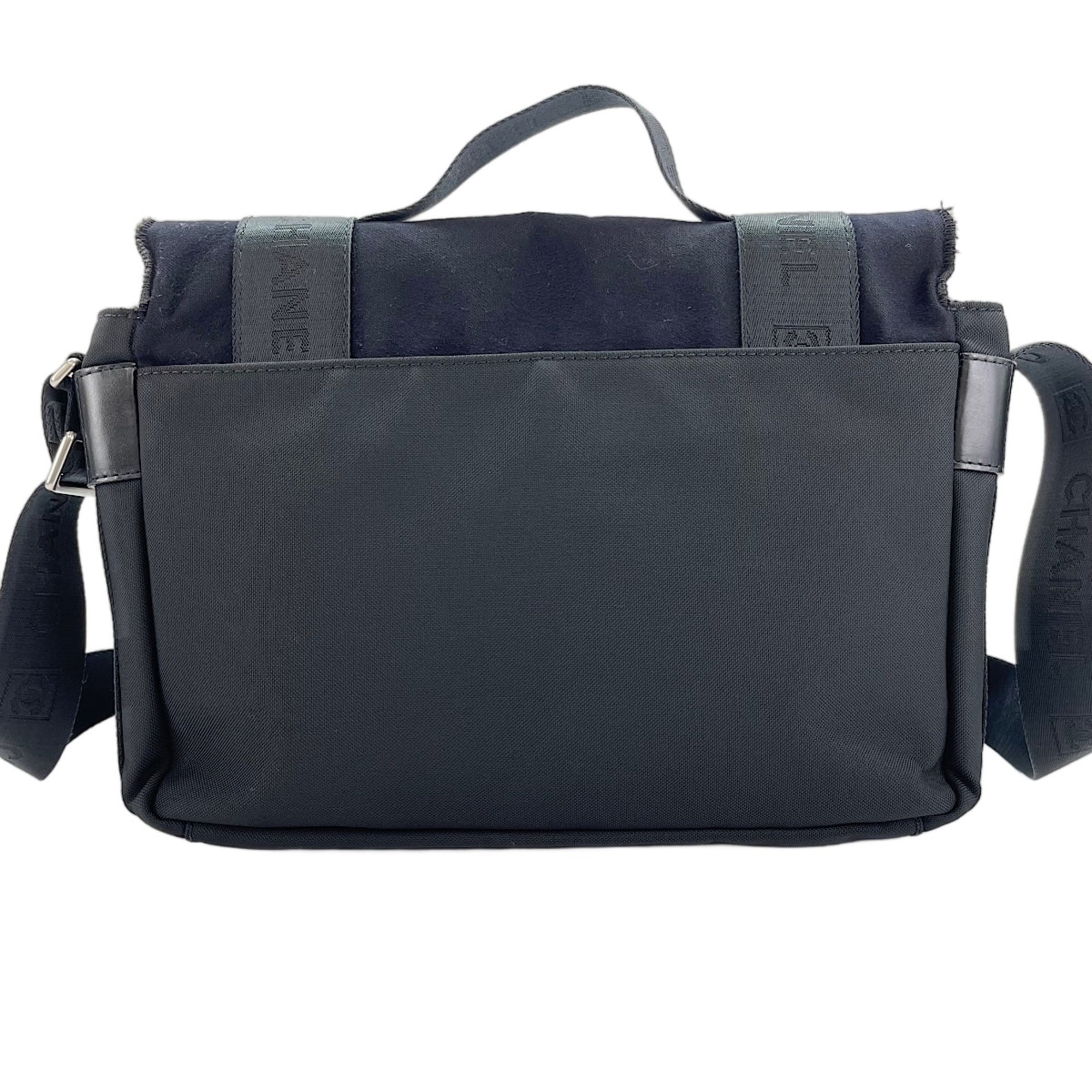 Chanel Sport Black Shoulder Bag (Pre-Owned)