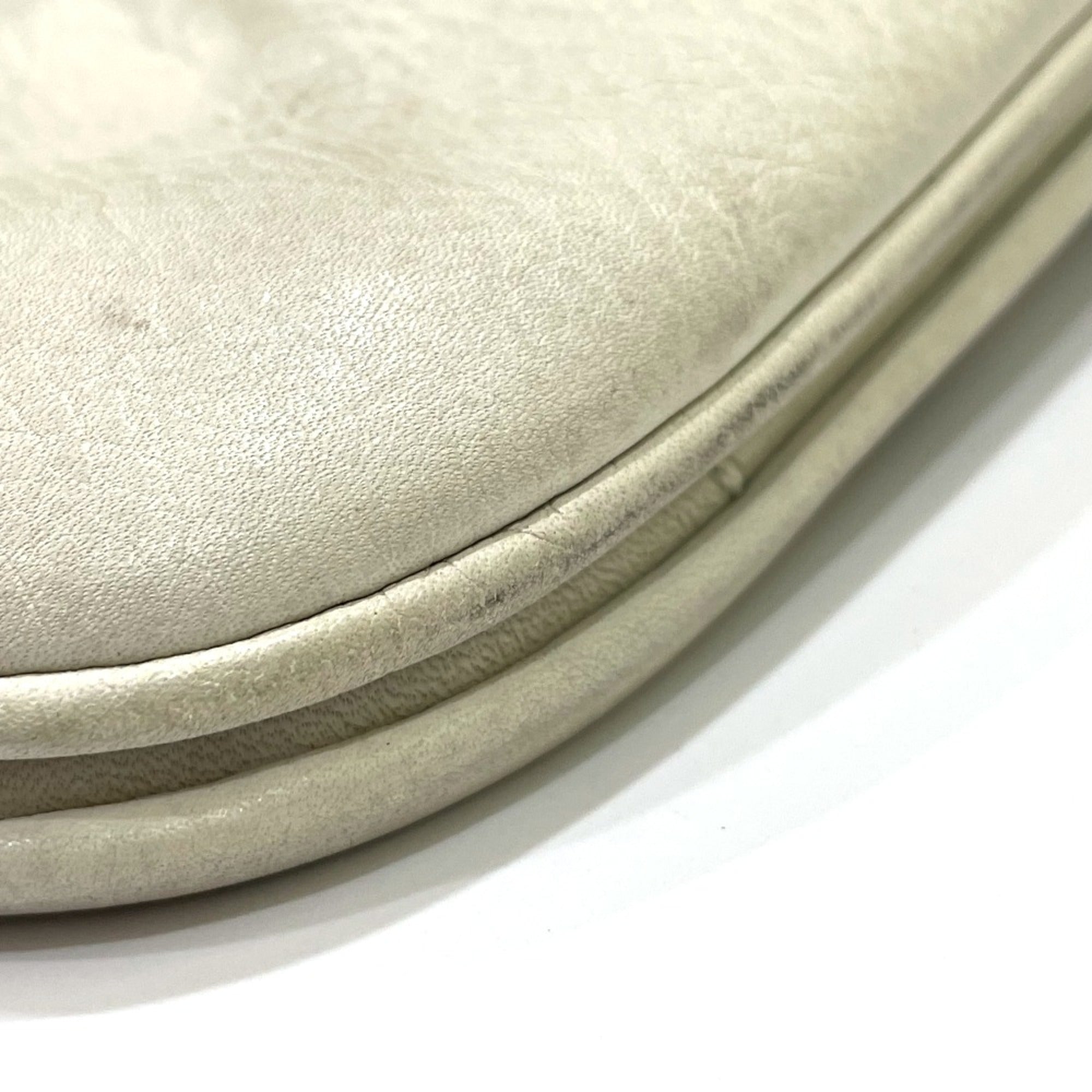 Celine White Leather Shoulder Bag (Pre-Owned)