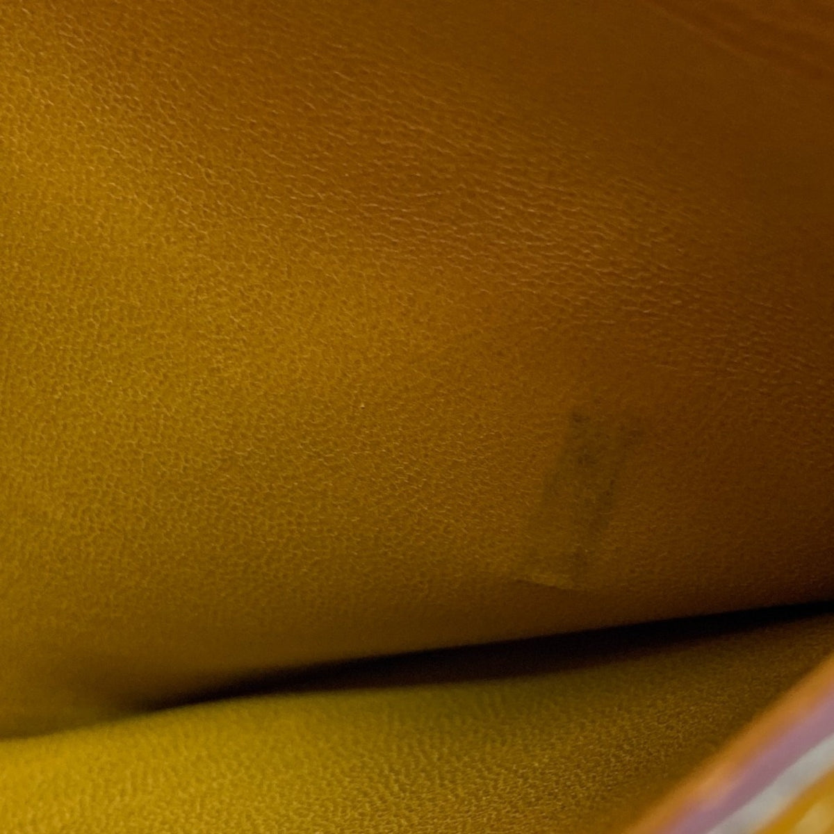 Hermes Beige Leather Wallet (Bi-Fold) (Pre-Owned)