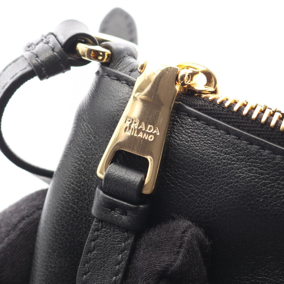 Prada Black Leather Handbag Shoulder Bag (Pre-Owned)