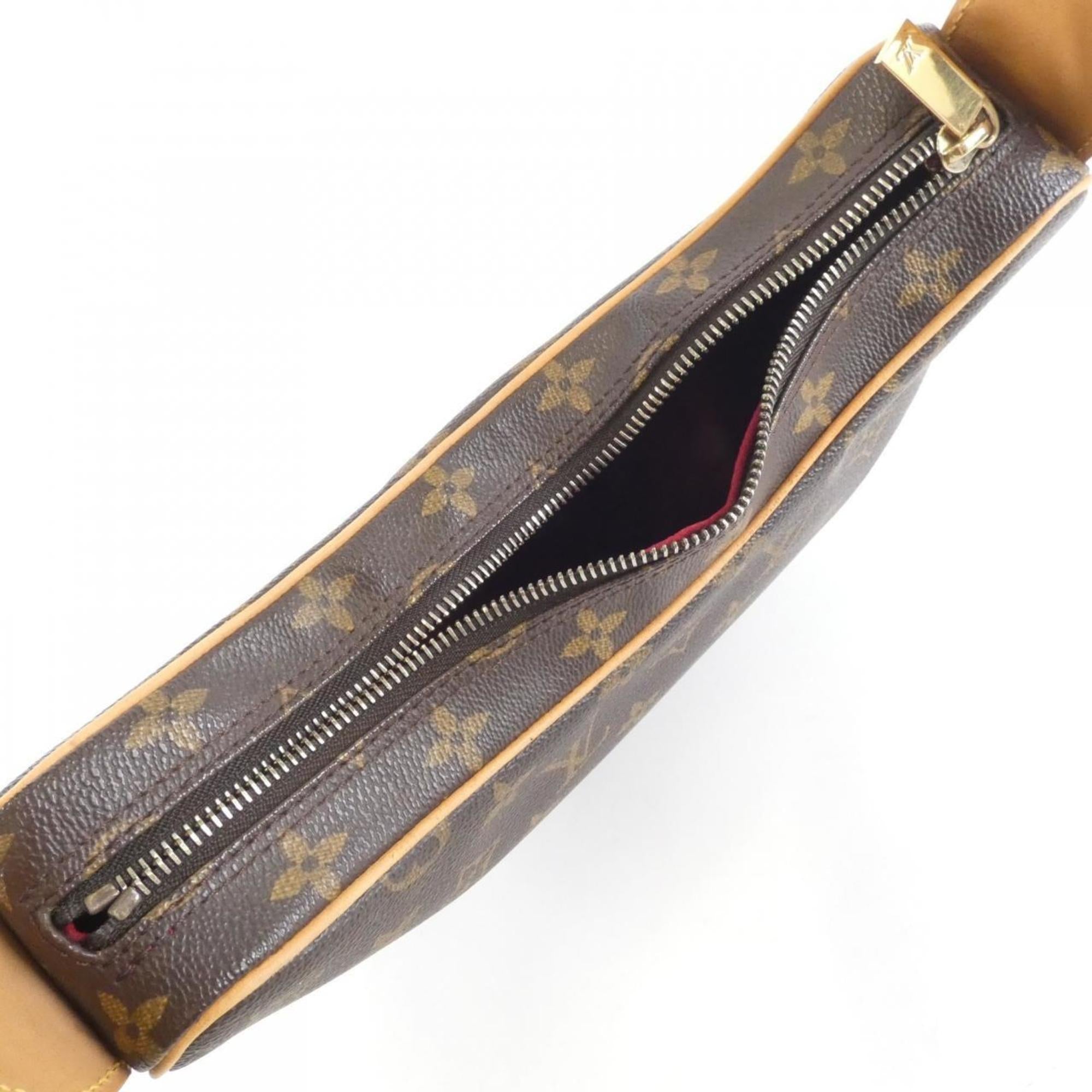 Louis Vuitton Marron Coated Canvas Shoulder Bag (Pre-Owned)