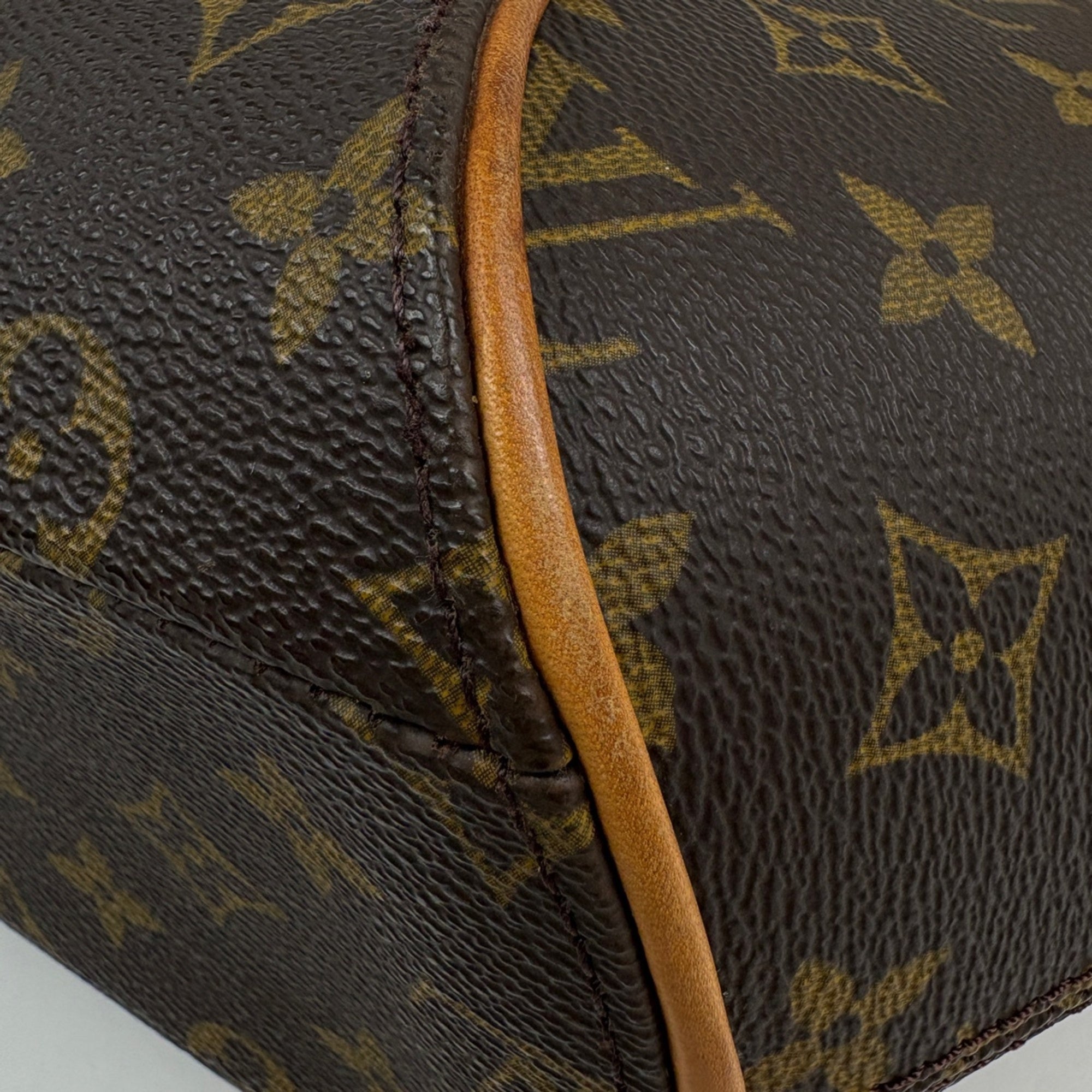 Louis Vuitton Brown Monogram Monogram Shoulder Bag (Pre-Owned)