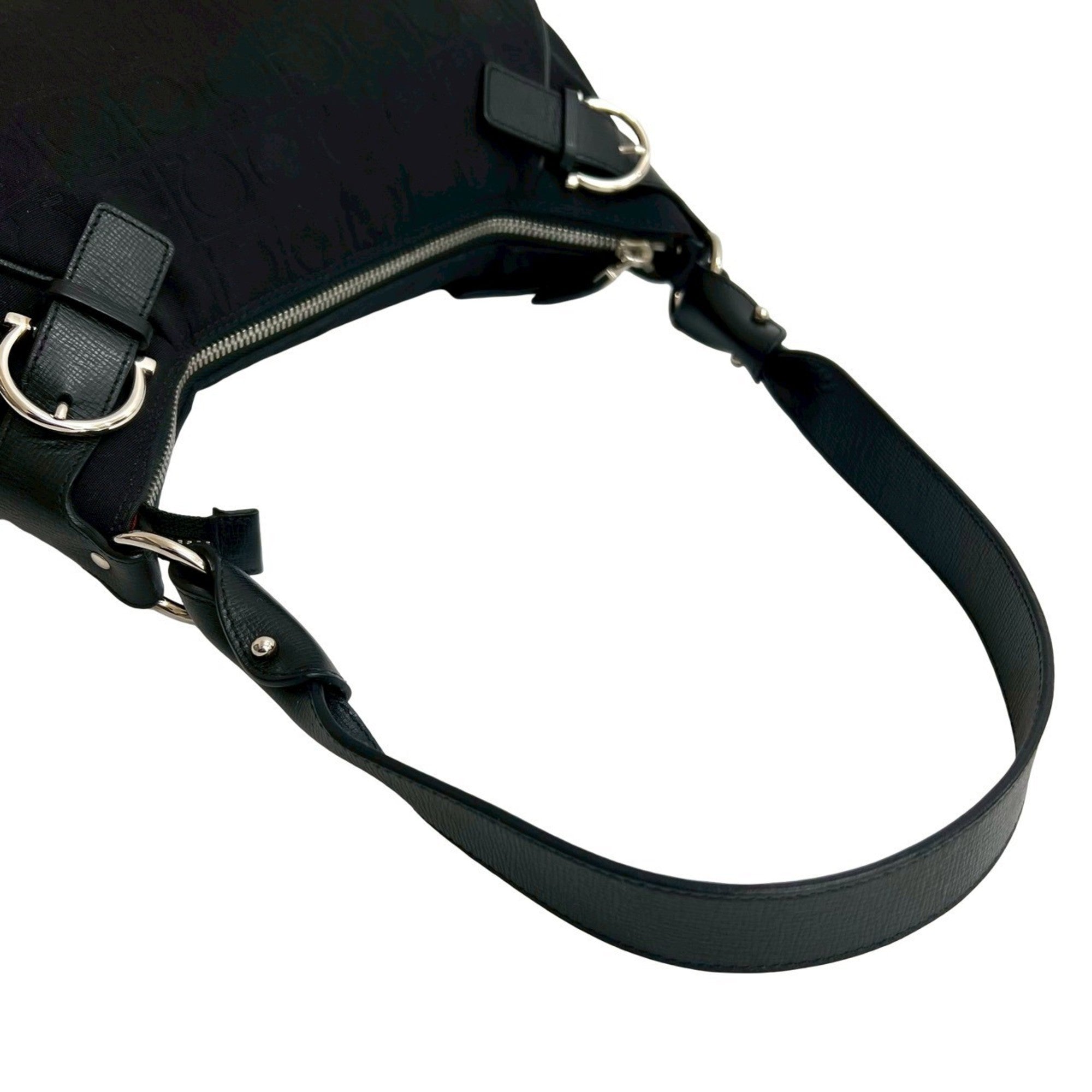 Salvatore Ferragamo Black Canvas Leather Shoulder Bag (Pre-Owned)
