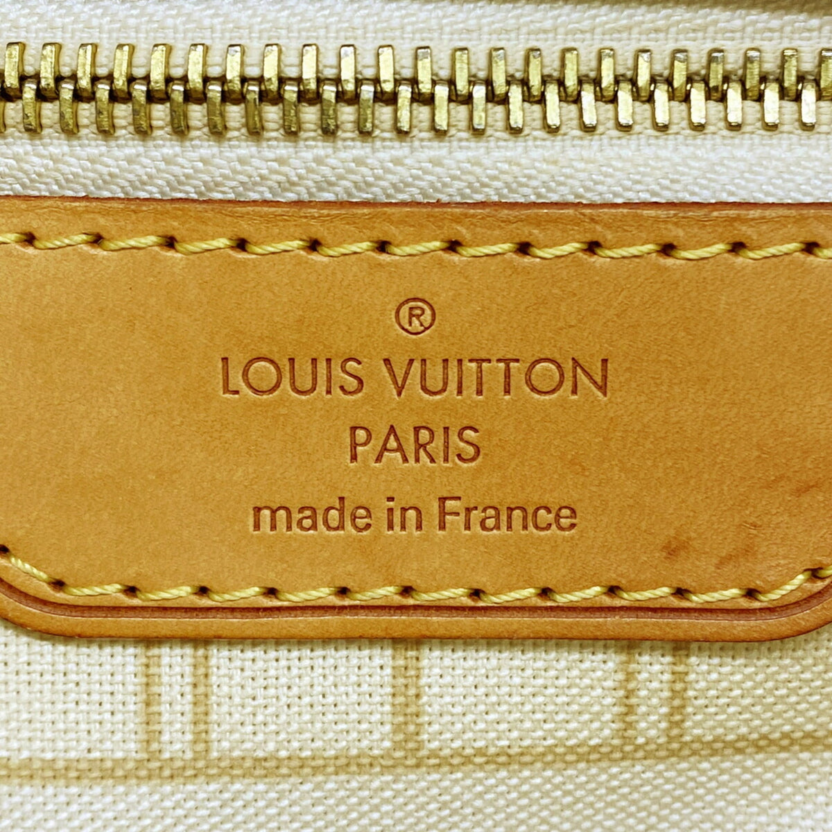 Louis Vuitton White Tote Bag (Pre-Owned)