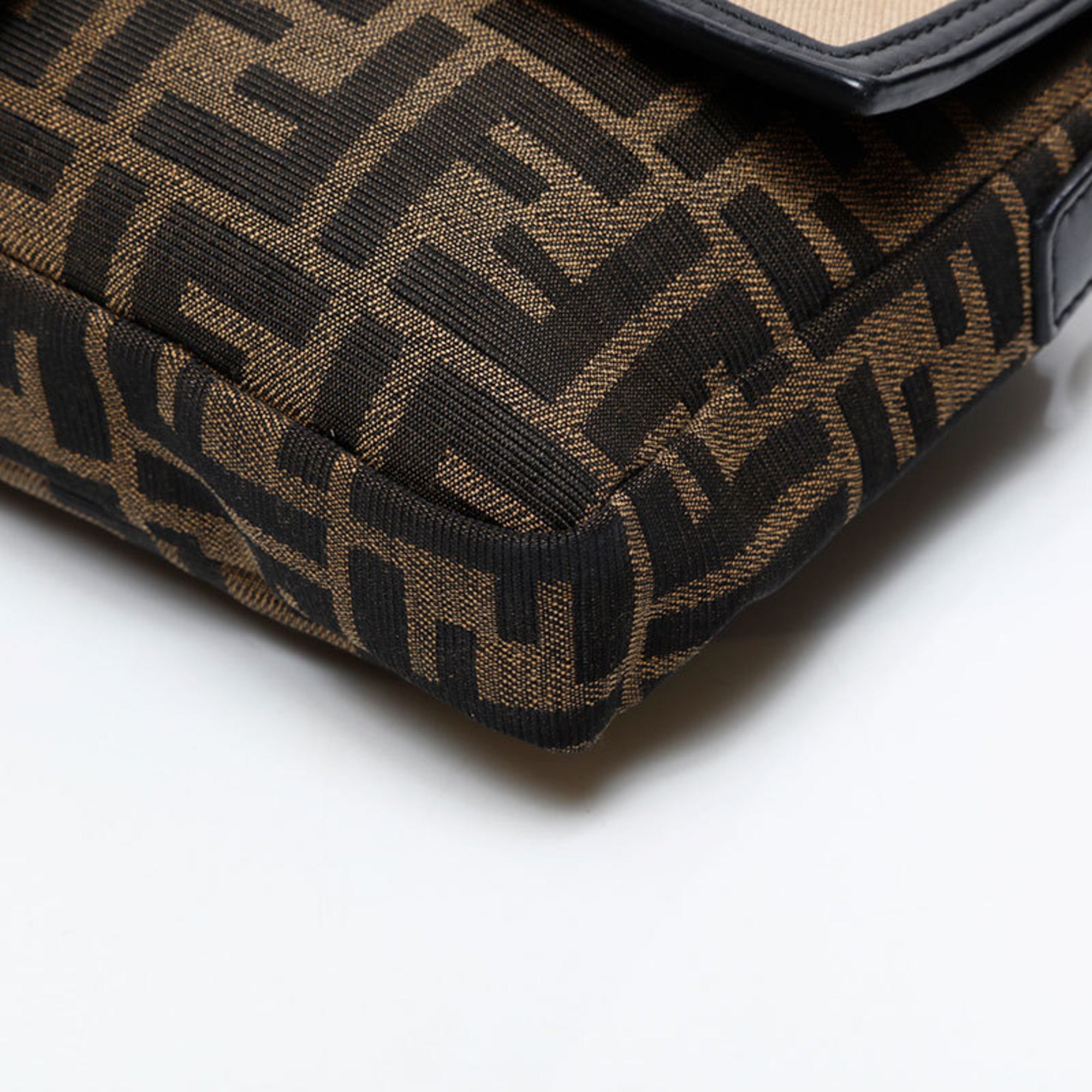 Fendi Zucca Brown Shoulder Bag (Pre-Owned)