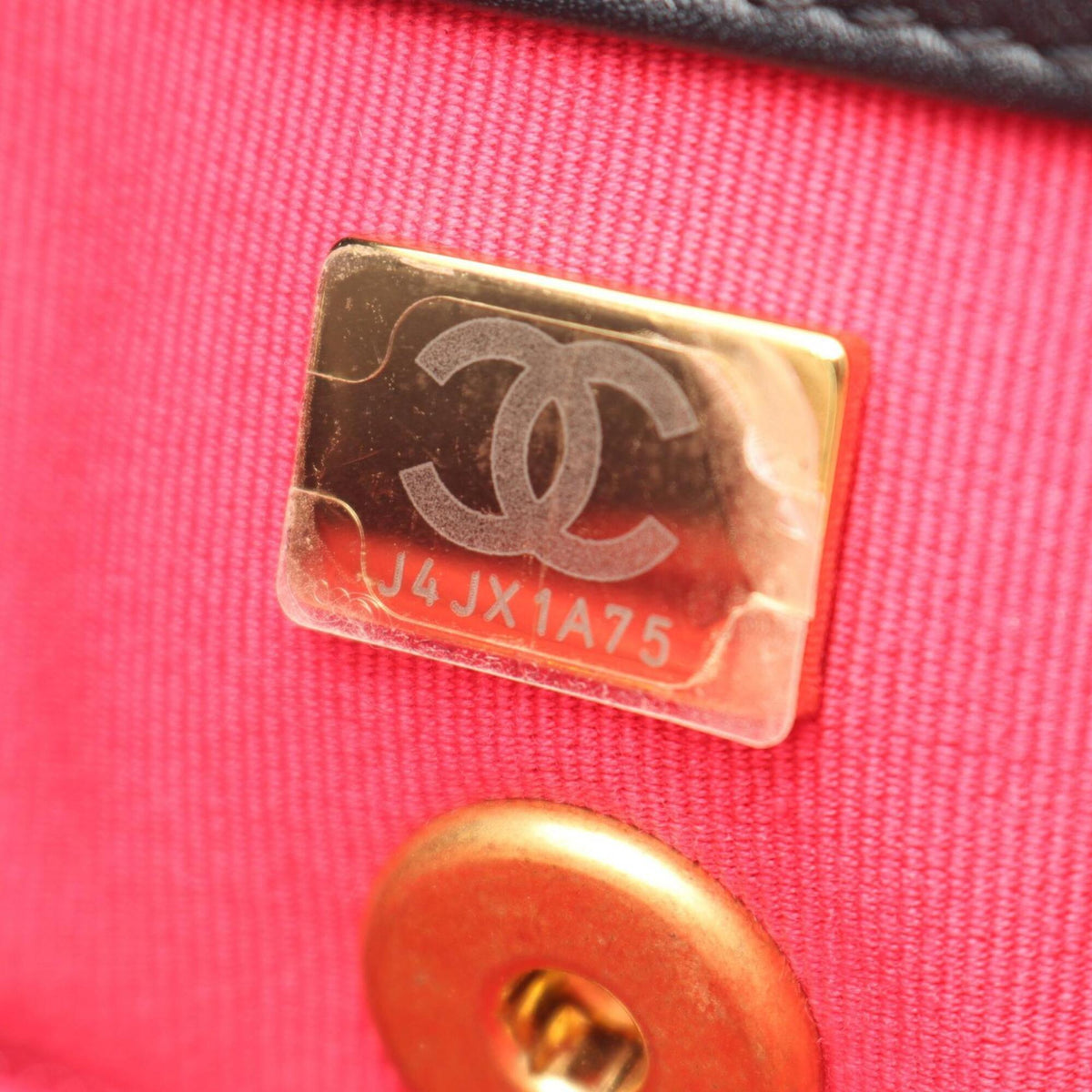 Chanel Black Leather Handbag Shoulder Bag (Pre-Owned)
