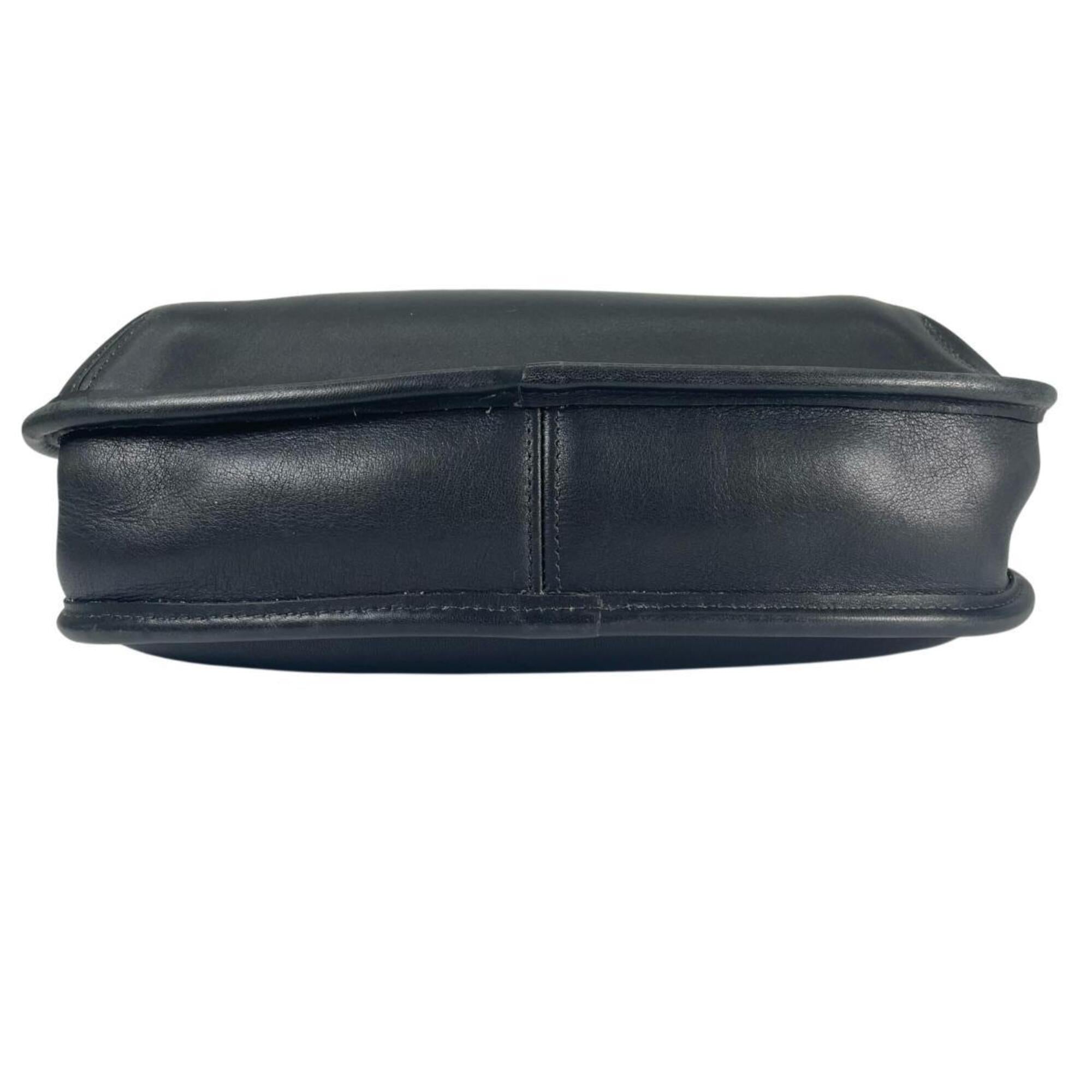 Coach Black Leather Shoulder Bag (Pre-Owned)