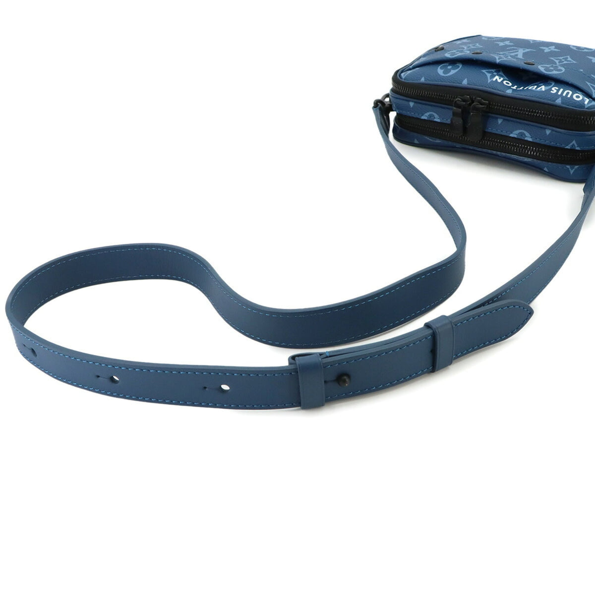 Louis Vuitton Blue Monogram Canvas Shoulder Bag (Pre-Owned)