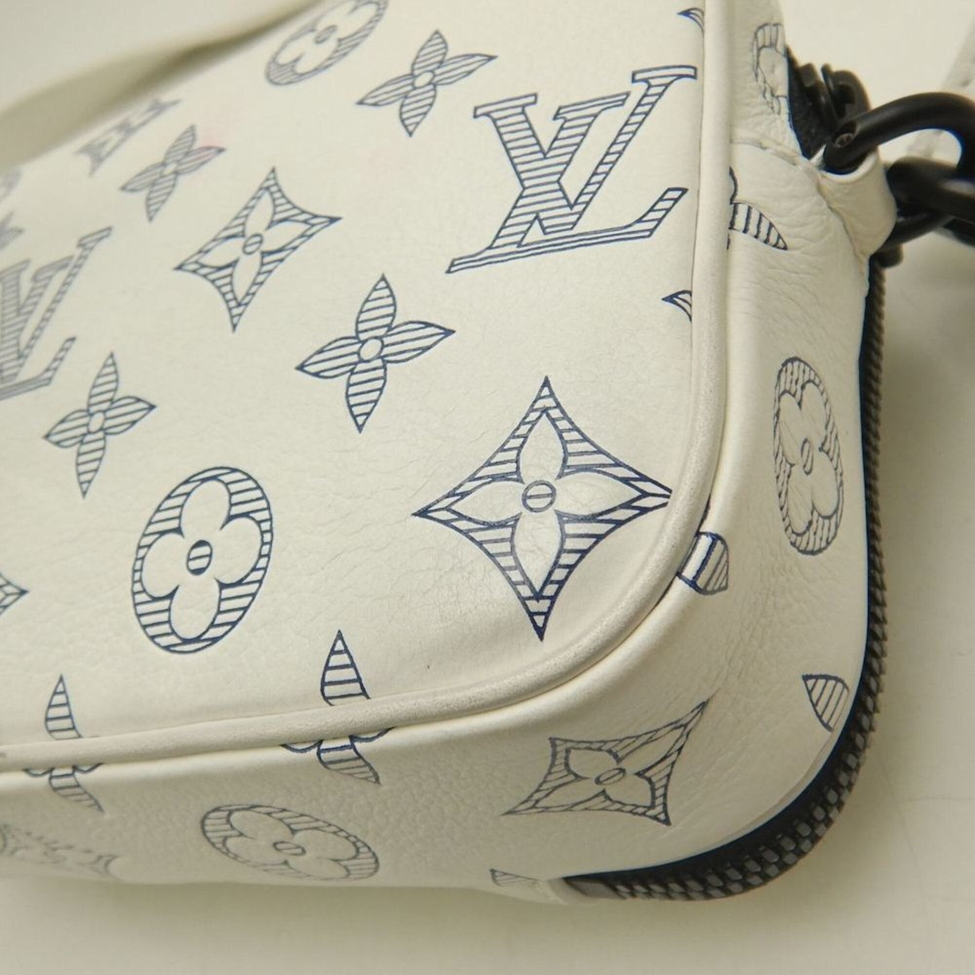 Louis Vuitton Monogram Shadow Blanc Leather Shoulder Bag (Pre-Owned)