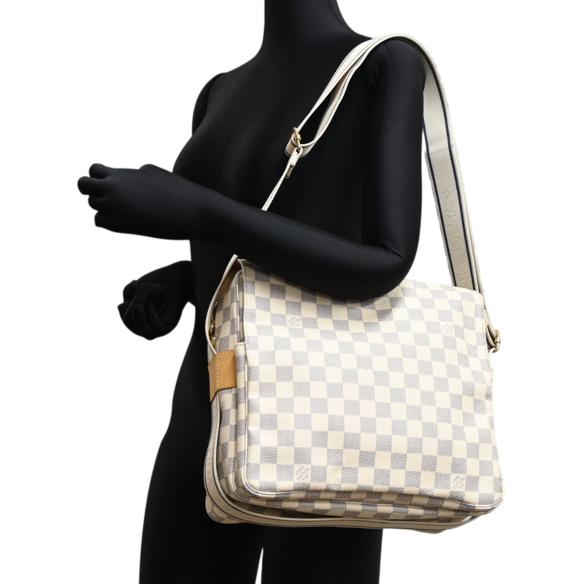 Louis Vuitton White Damier Azur Shoulder Bag (Pre-Owned)