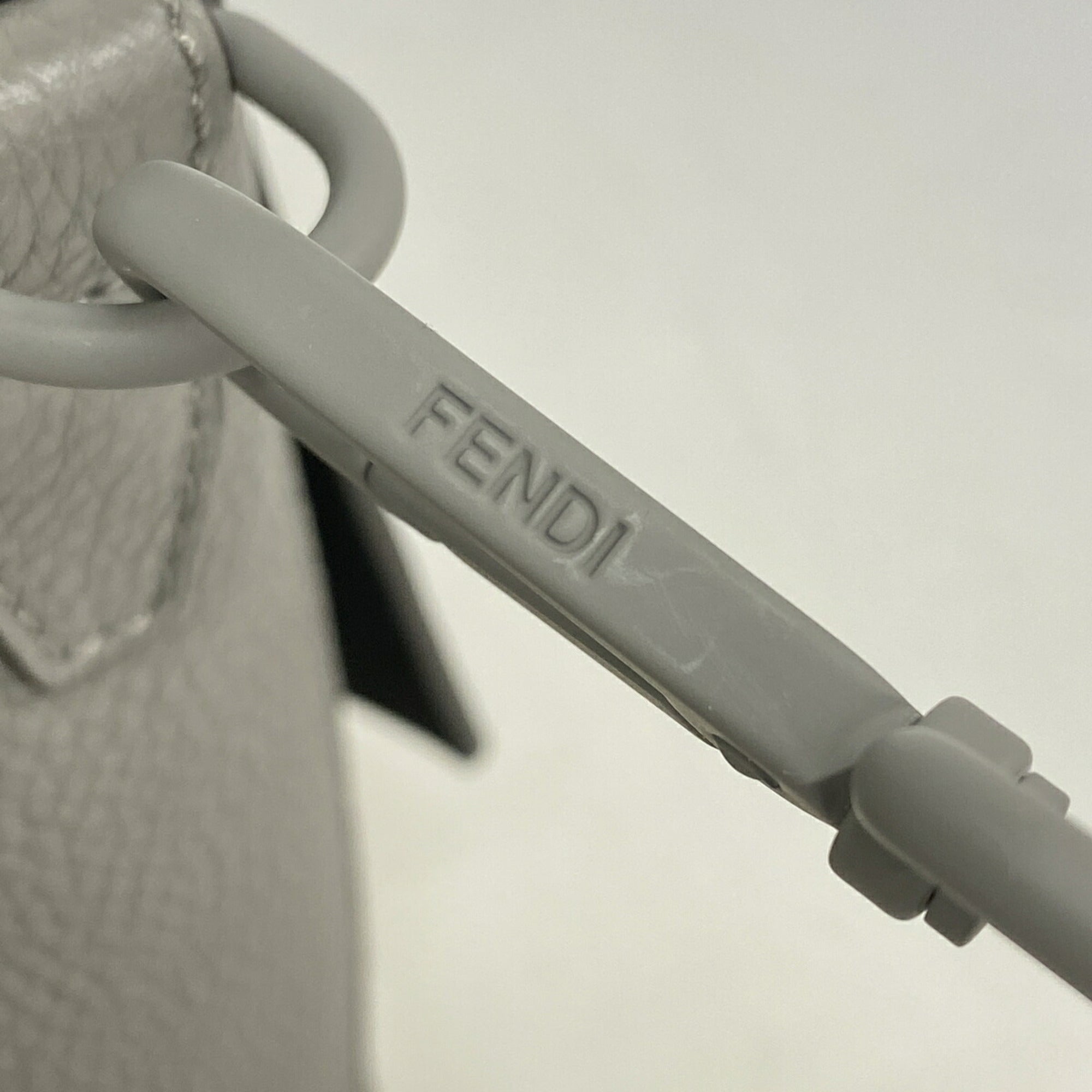 Fendi Gray Leather Shoulder Bag (Pre-Owned)