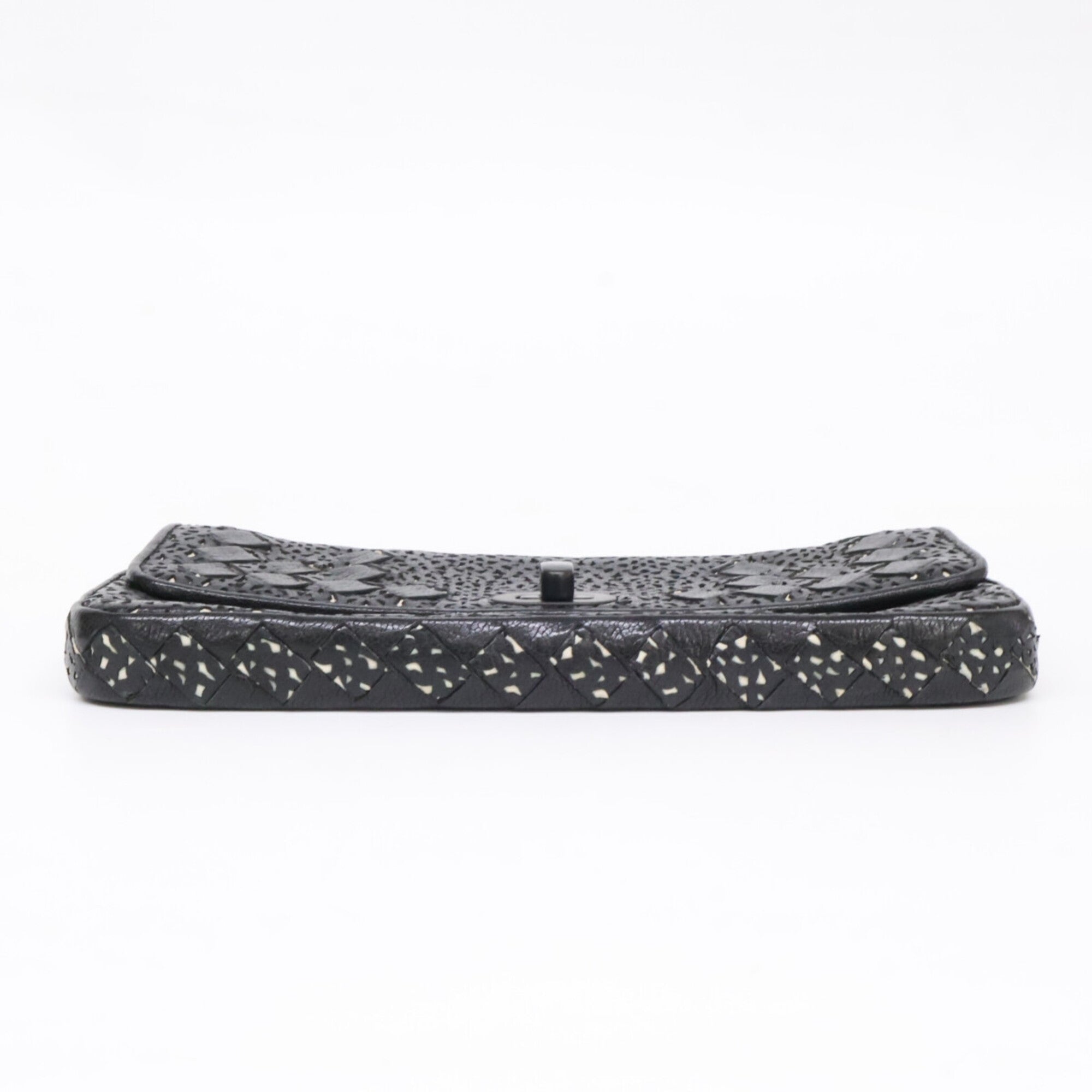 Bottega Veneta Black Leather Clutch Bag (Pre-Owned)