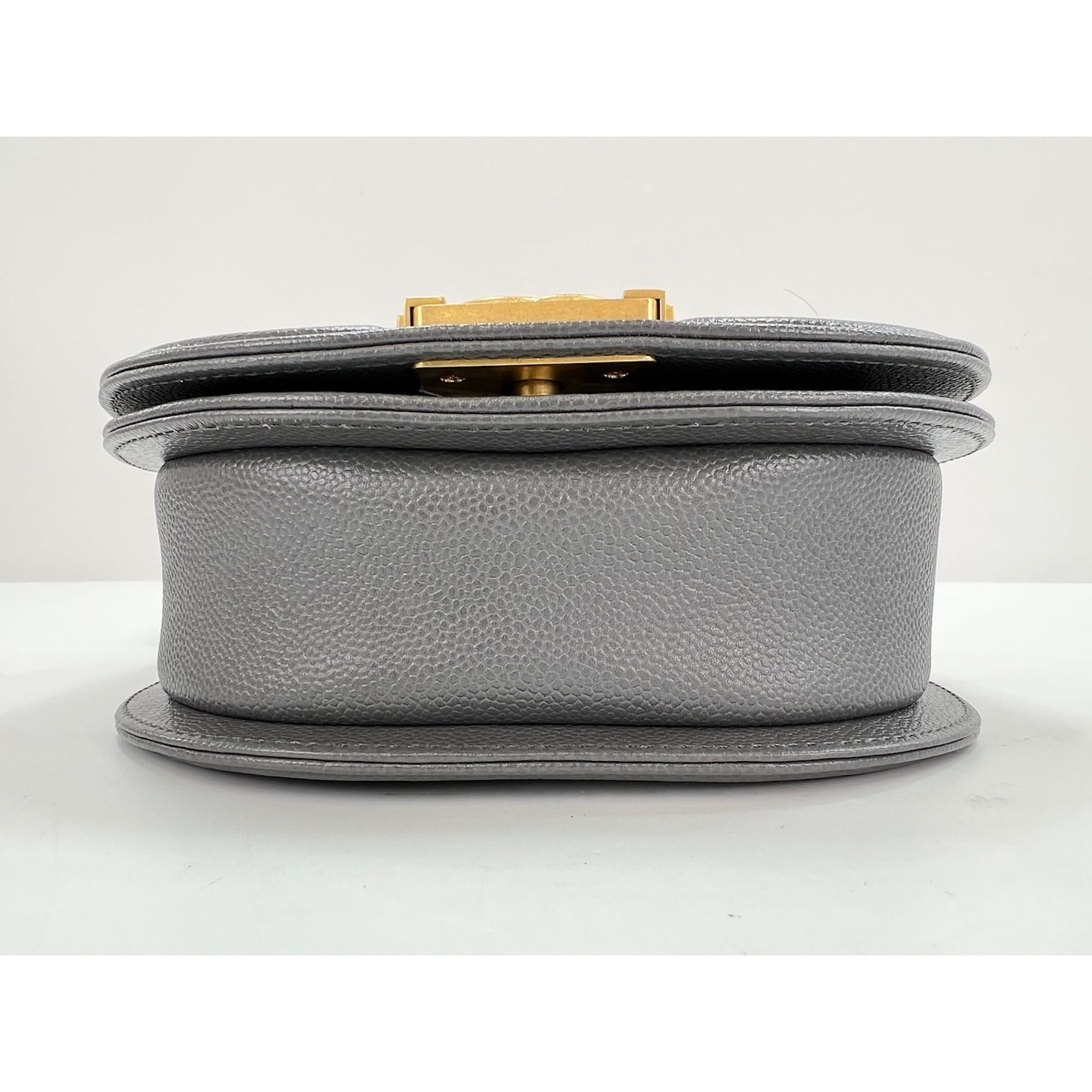 Chanel Boy Chanel Gray Shoulder Bag (Pre-Owned)
