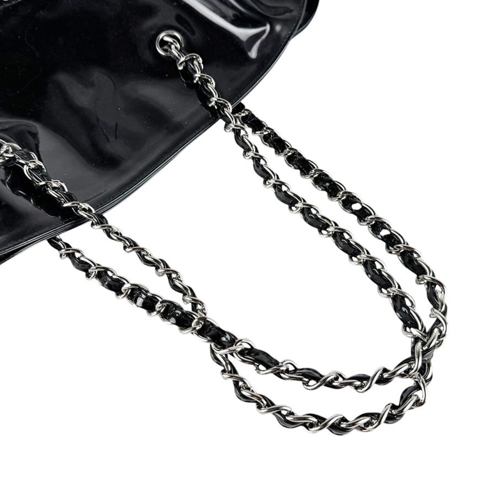 Chanel Black Patent Leather Shoulder Bag (Pre-Owned)
