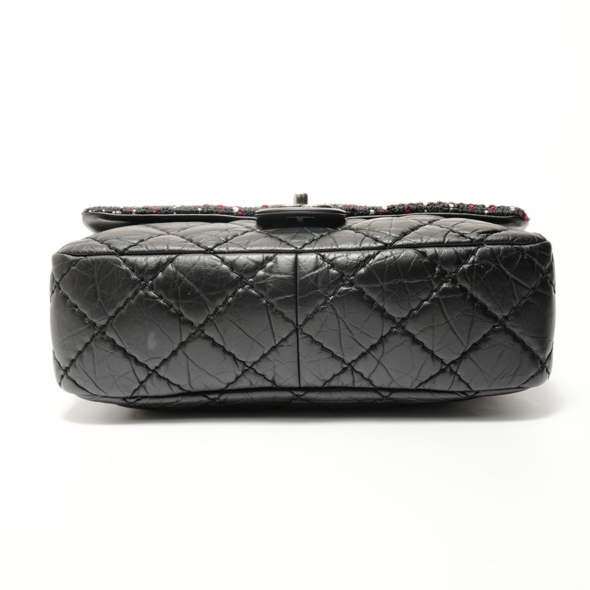 Chanel Matelasse Black Tweed Shoulder Bag (Pre-Owned)