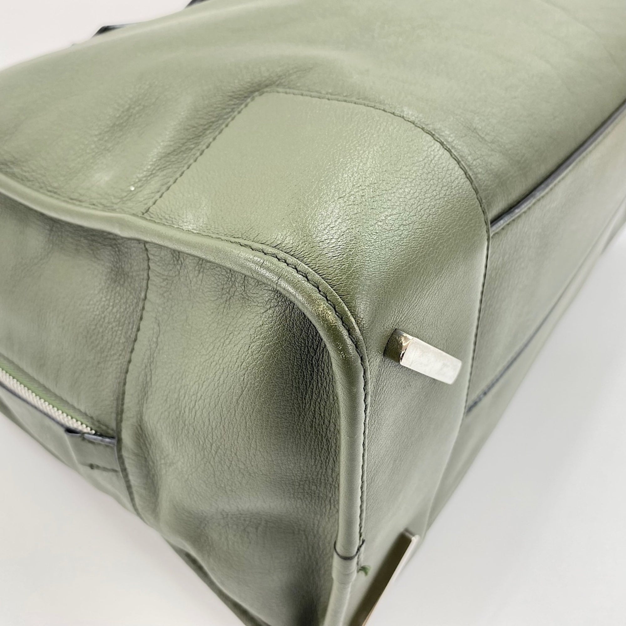 Loewe Amazona Green Leather Handbag (Pre-Owned)