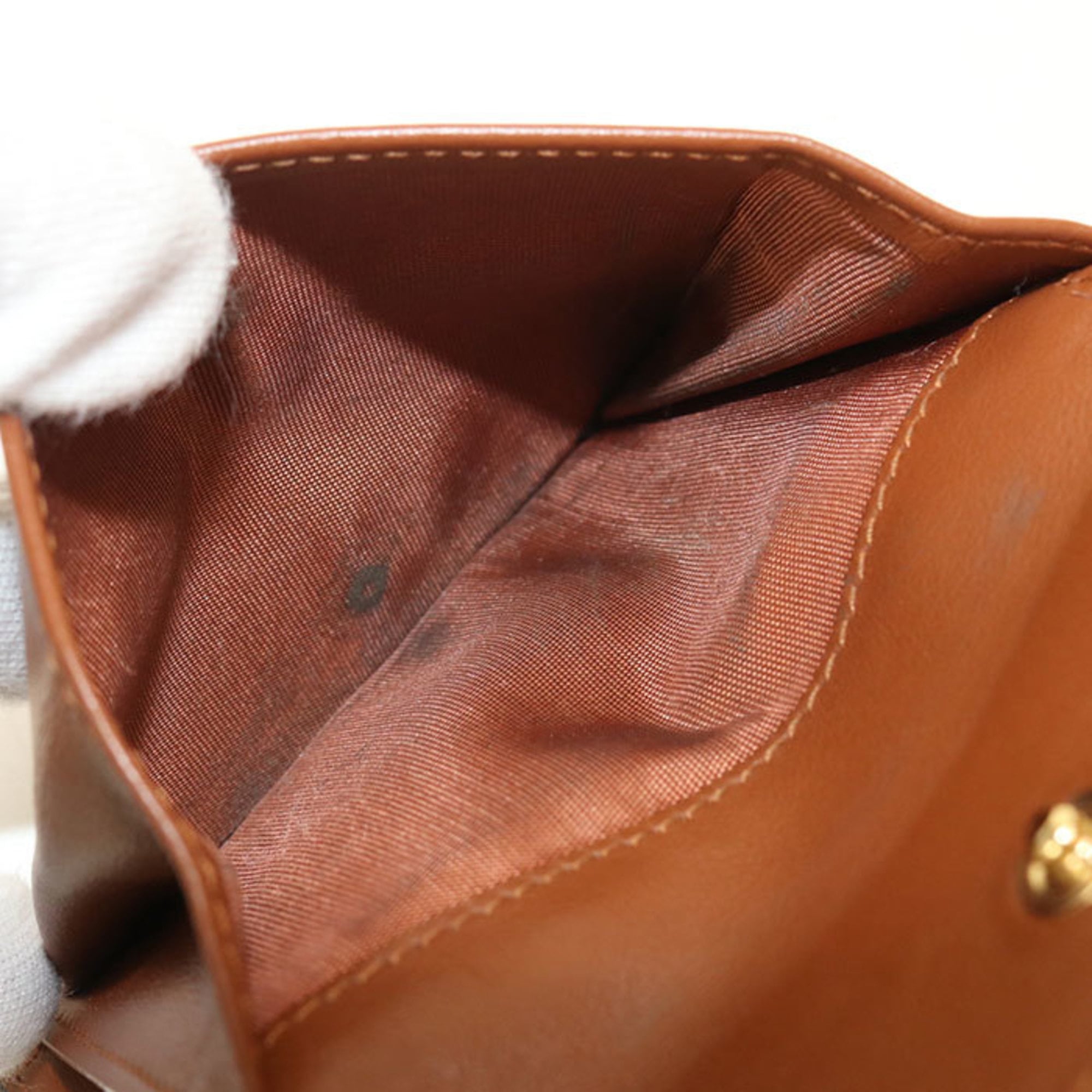 Salvatore Ferragamo Black Leather Long Wallet (Bi-Fold) (Pre-Owned)