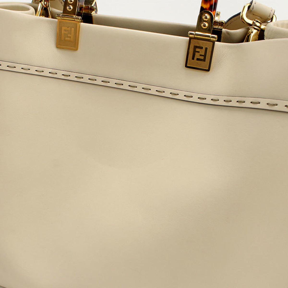 Fendi White Leather Tote Bag (Pre-Owned)