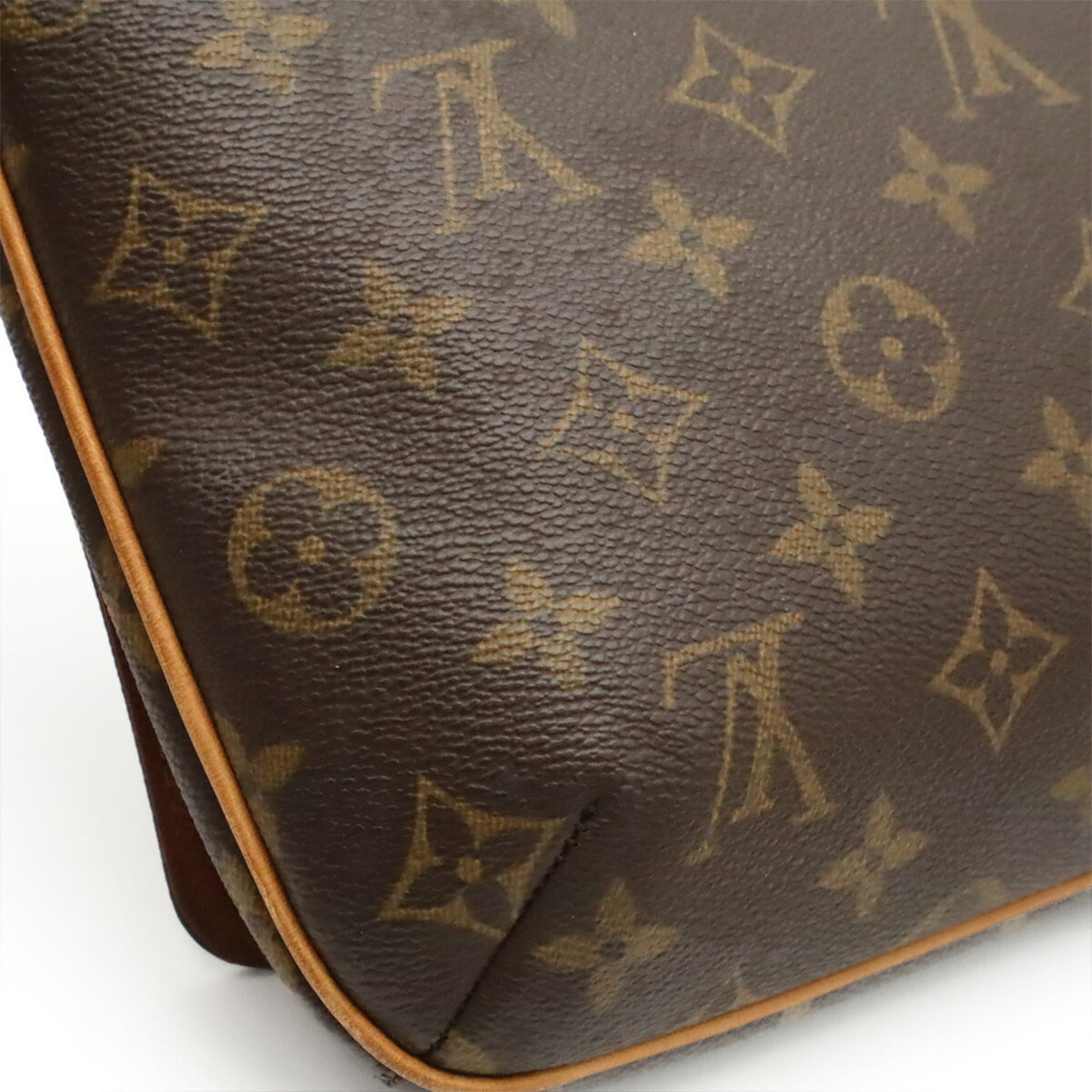 Louis Vuitton Brown Monogram Monogram Shoulder Bag (Pre-Owned)