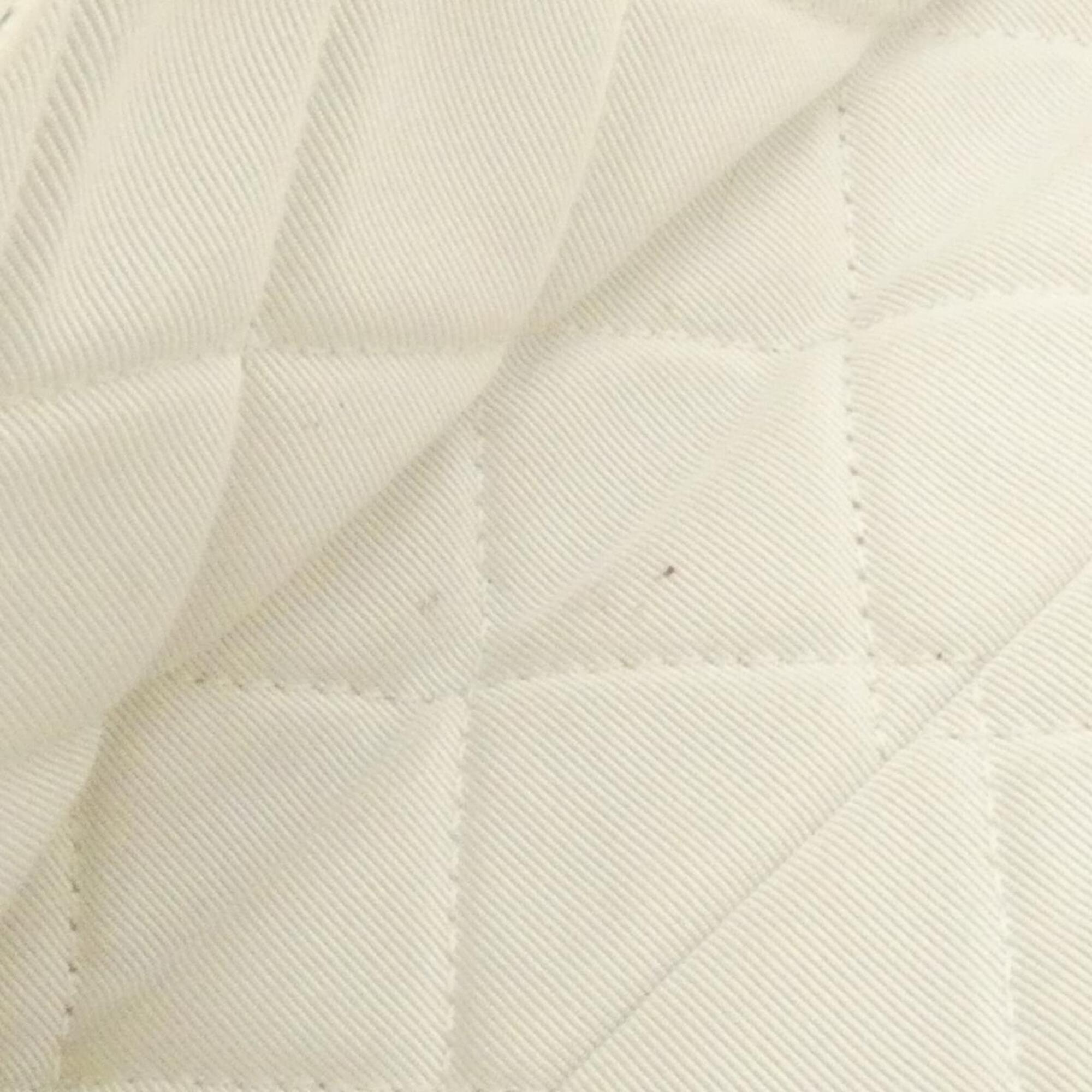 Chanel White Leather Shoulder Bag (Pre-Owned)