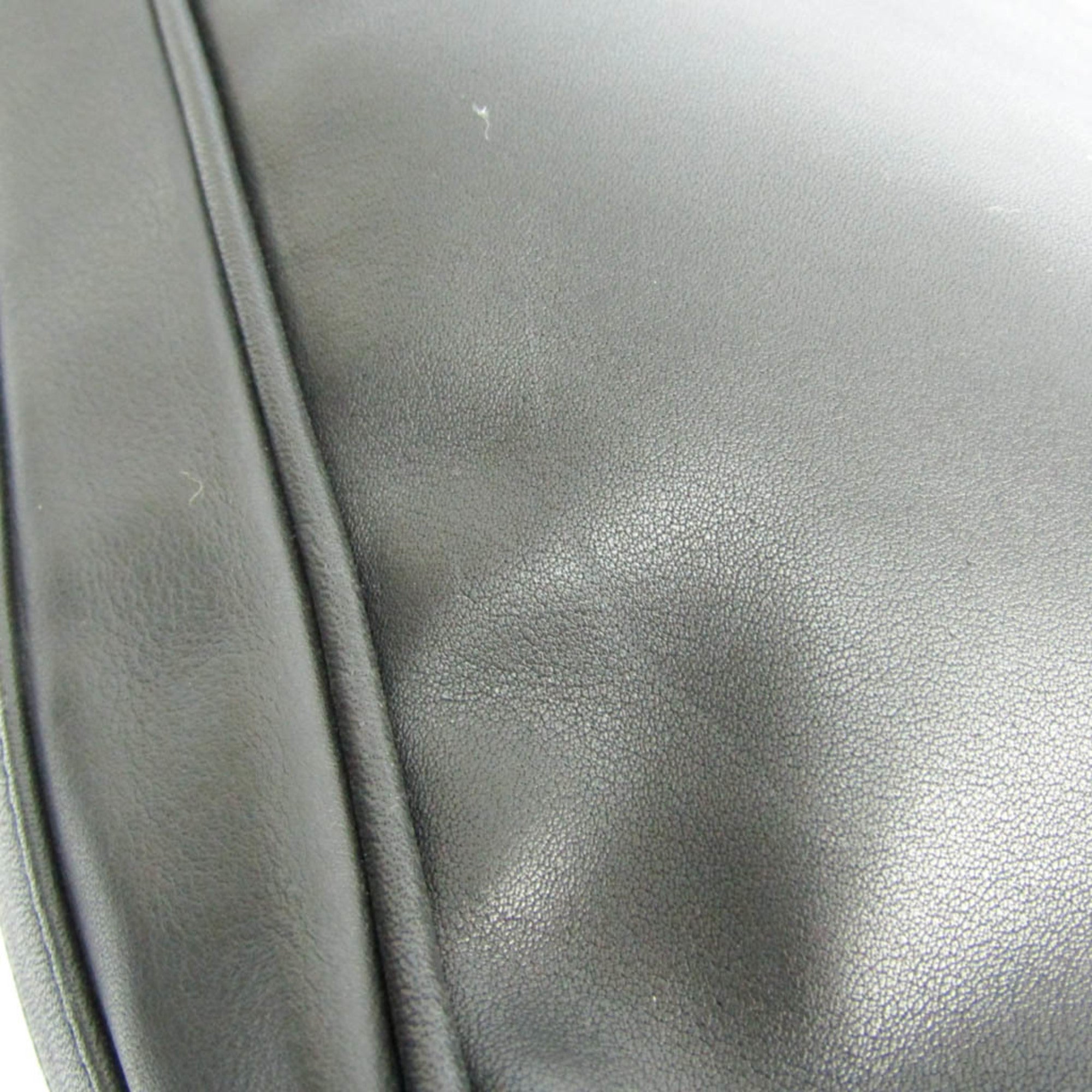 Coach Black Leather Shoulder Bag (Pre-Owned)