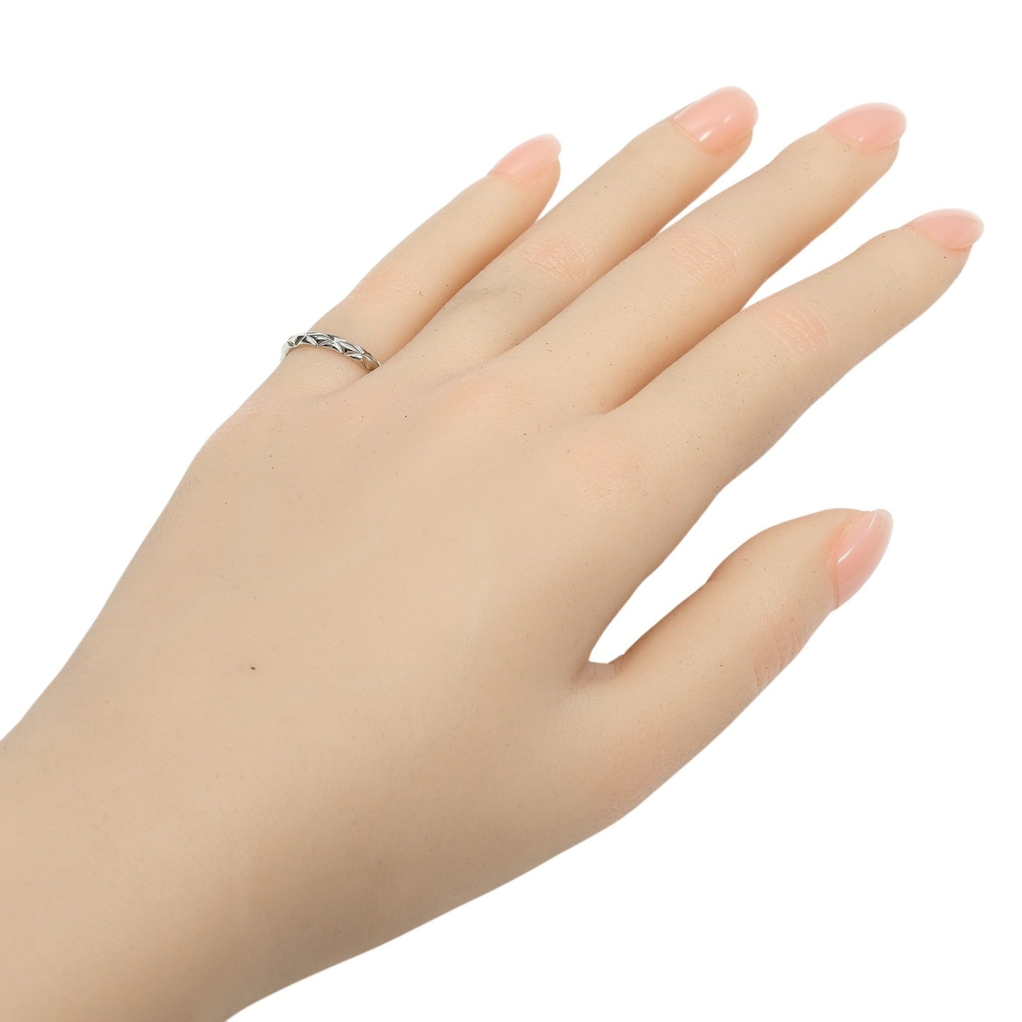 Chanel Platinum 950 Band Ring (Pre-Owned)