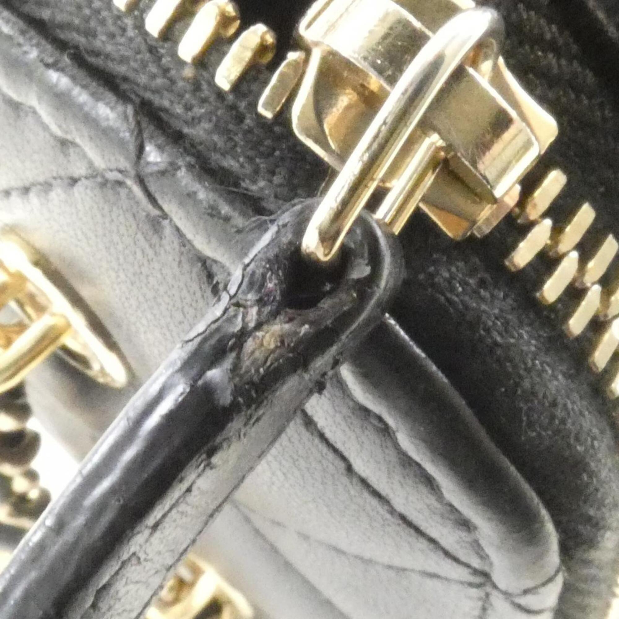Chanel Black Leather Shoulder Bag (Pre-Owned)