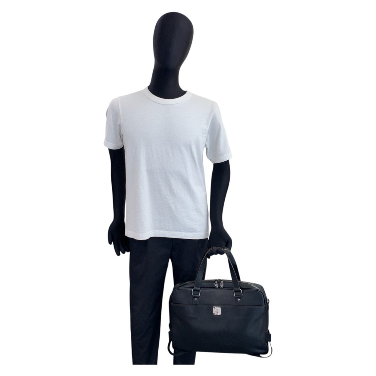 Mcm Black Leather Shoulder Bag (Pre-Owned)