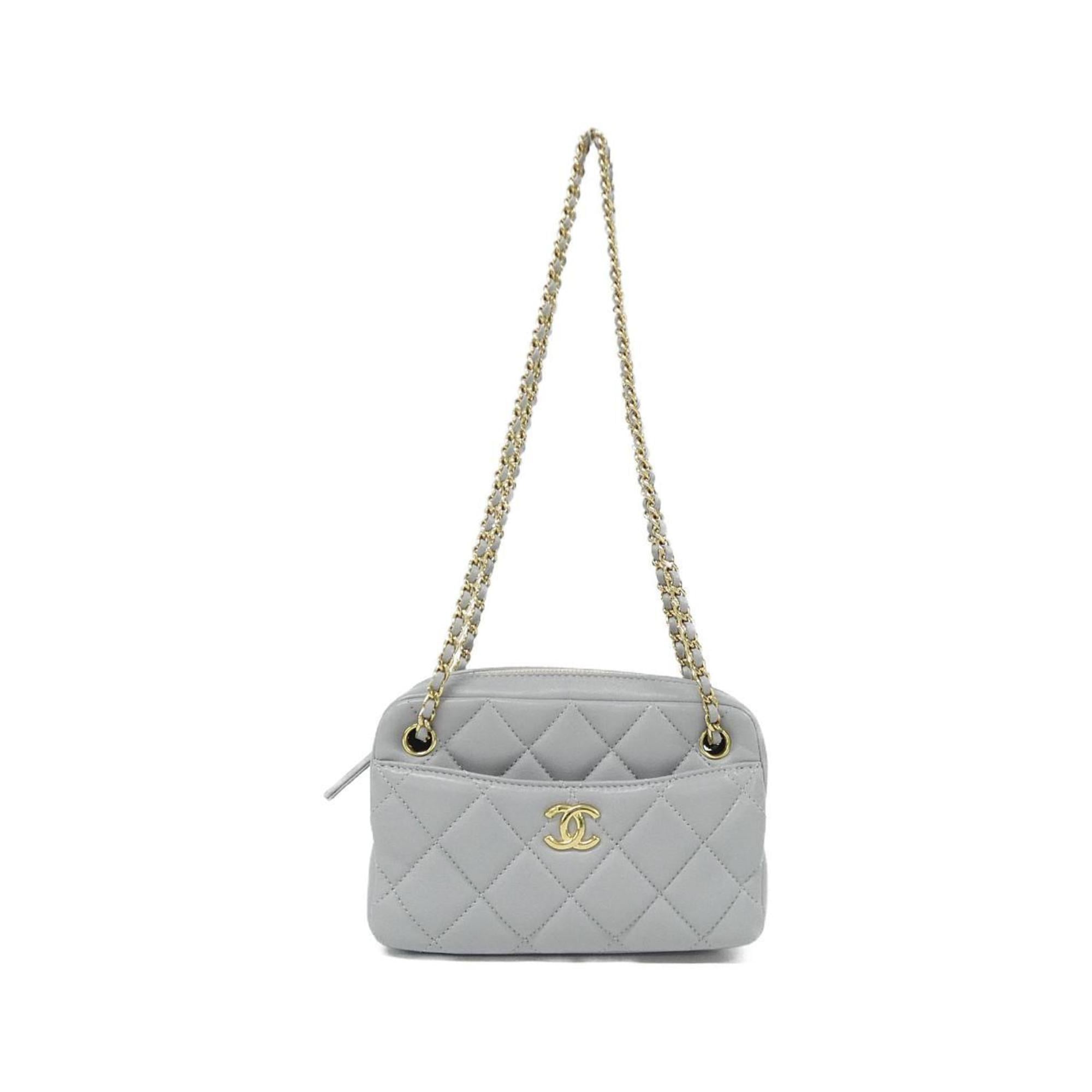 Chanel Gray Leather Shoulder Bag (Pre-Owned)