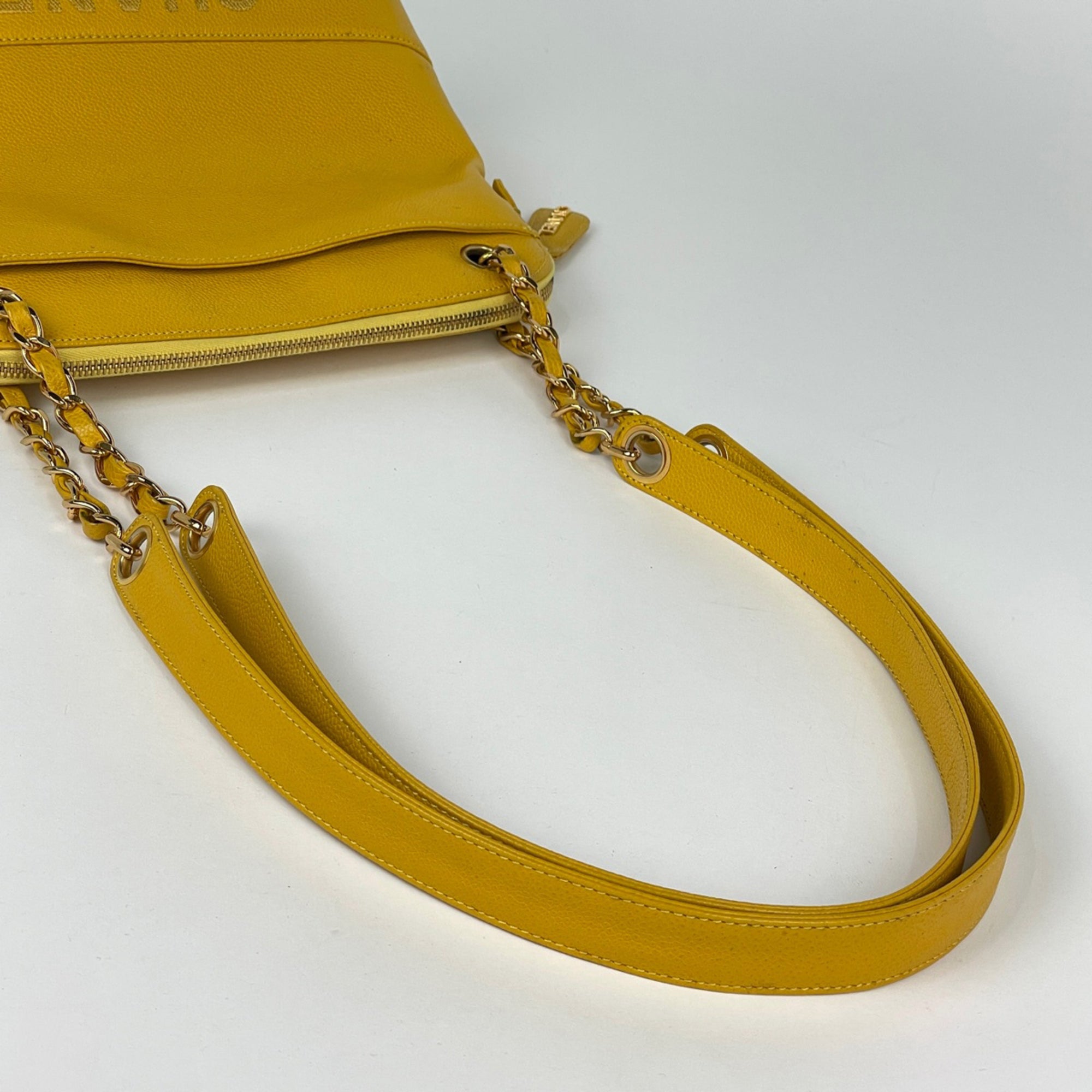 Chanel Yellow Grained Calfskin Shoulder Bag (Pre-Owned)