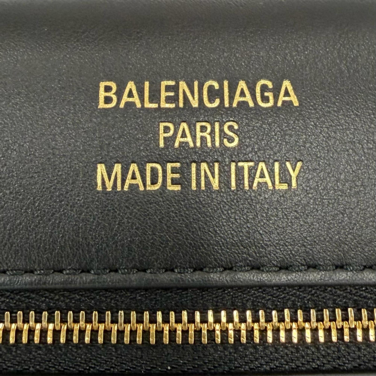 Balenciaga Black Leather Shoulder Bag (Pre-Owned)