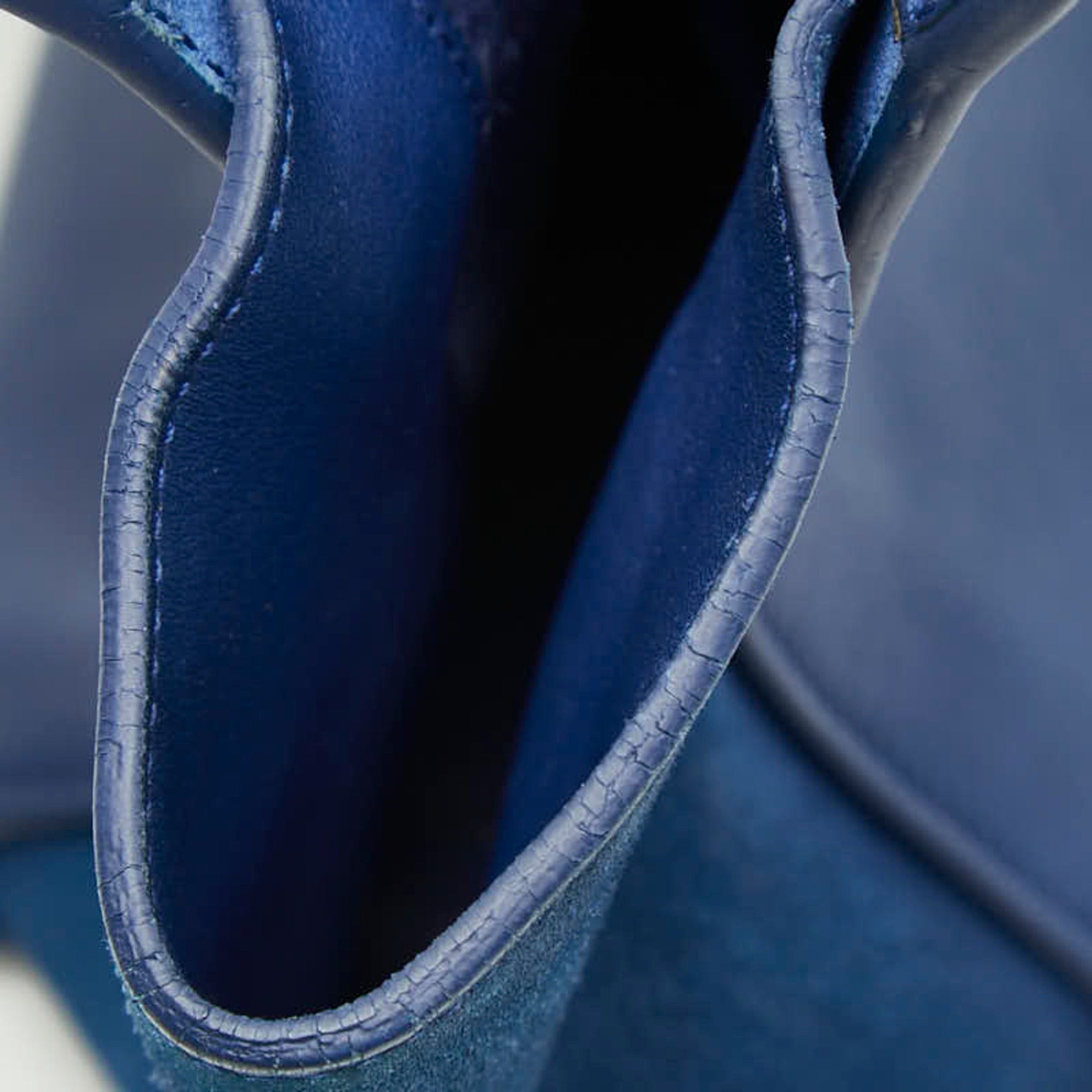 Saint Laurent Blue Leather Suede Handbag Shoulder Bag (Pre-Owned)