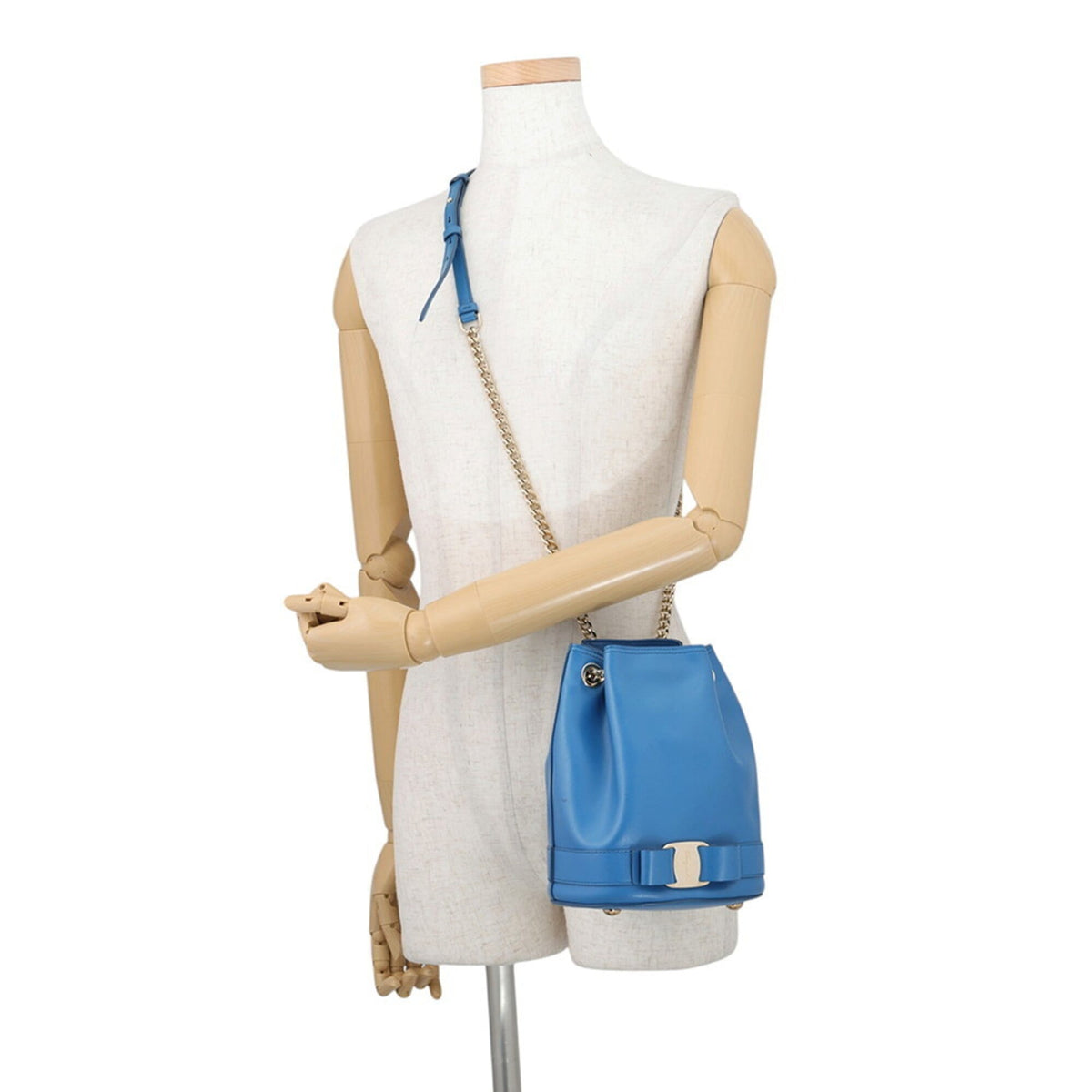 Salvatore Ferragamo Blue Leather Handbag Shoulder Bag (Pre-Owned)