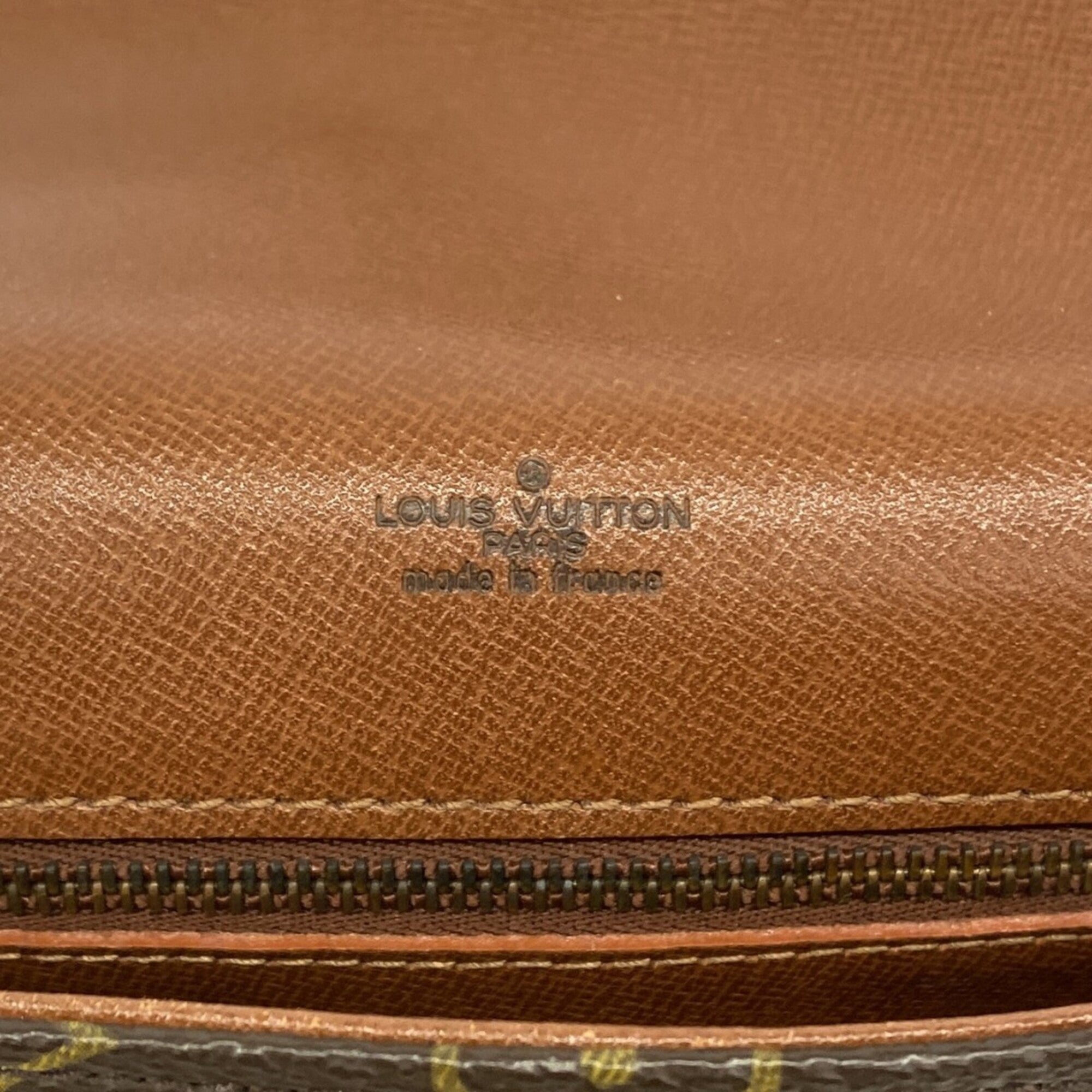Louis Vuitton Brown Shoulder Bag (Pre-Owned)