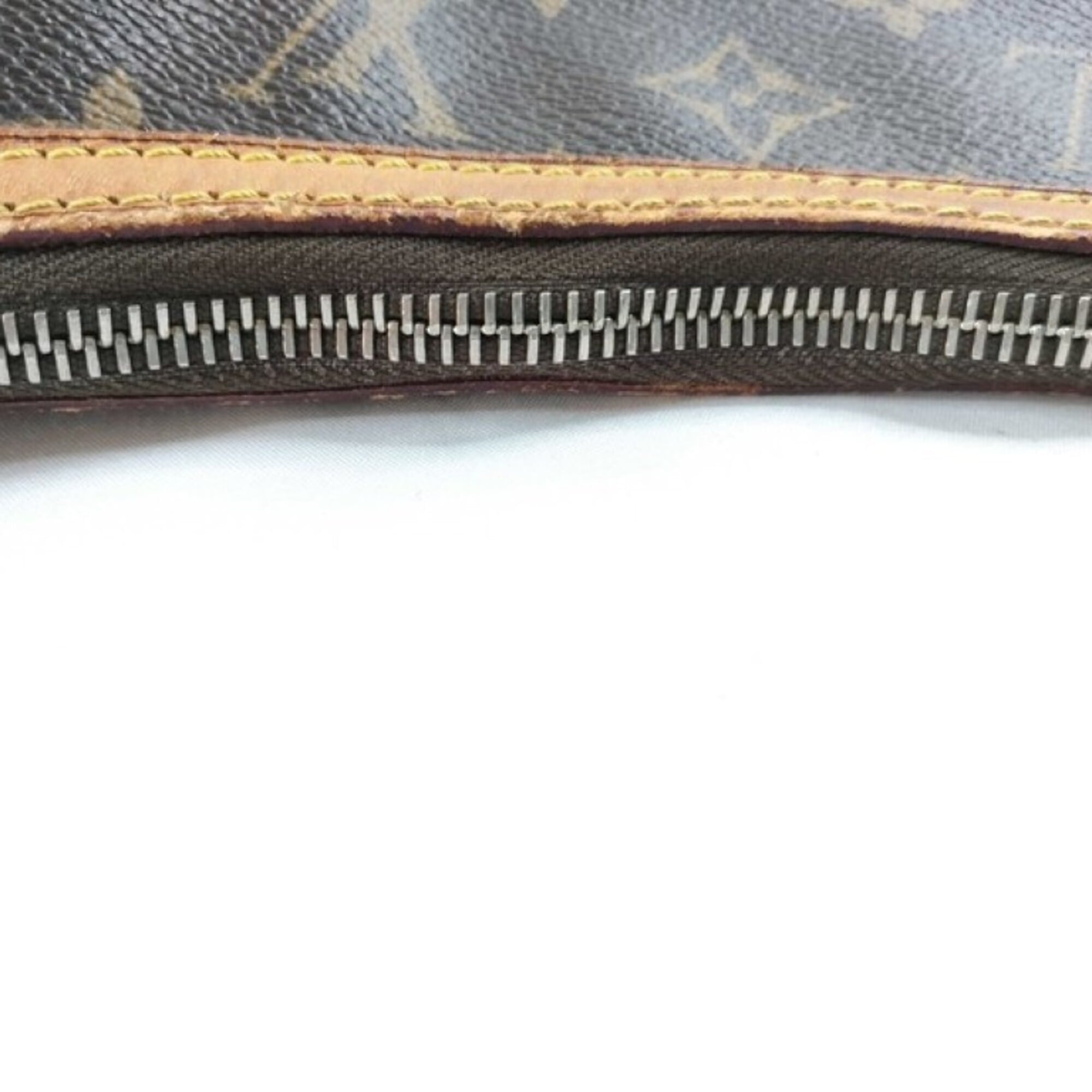 Louis Vuitton Brown Monogram Monogram Shoulder Bag (Pre-Owned)
