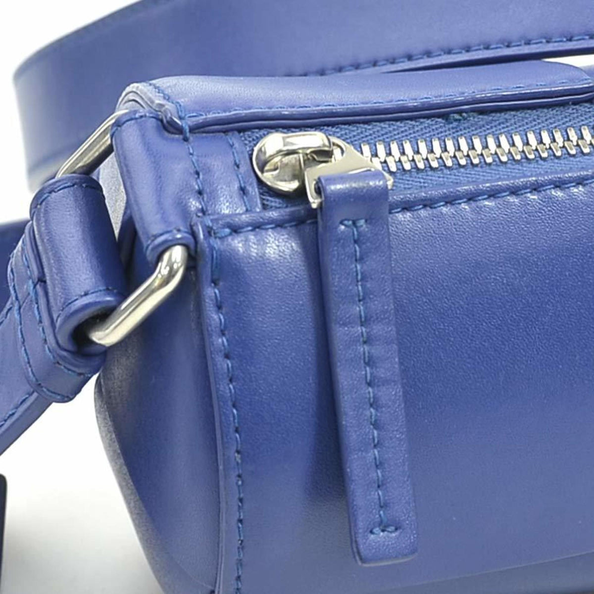 Bottega Veneta Blue Leather Shoulder Bag (Pre-Owned)
