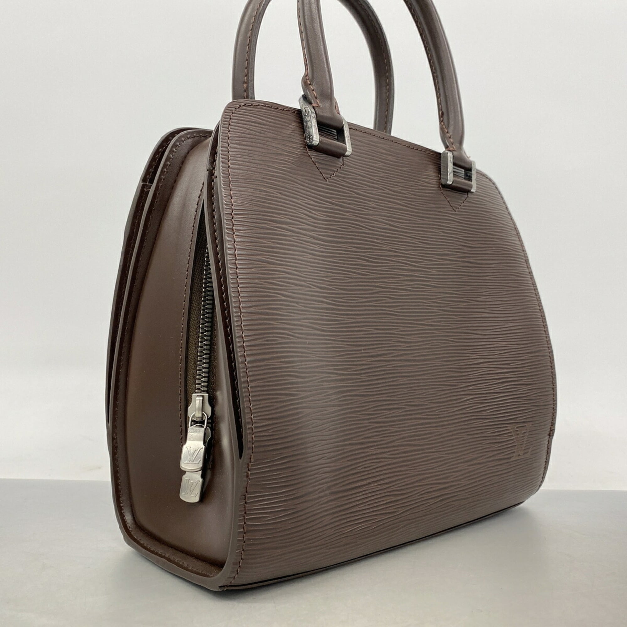 Louis Vuitton Mocha Handbag (Pre-Owned)