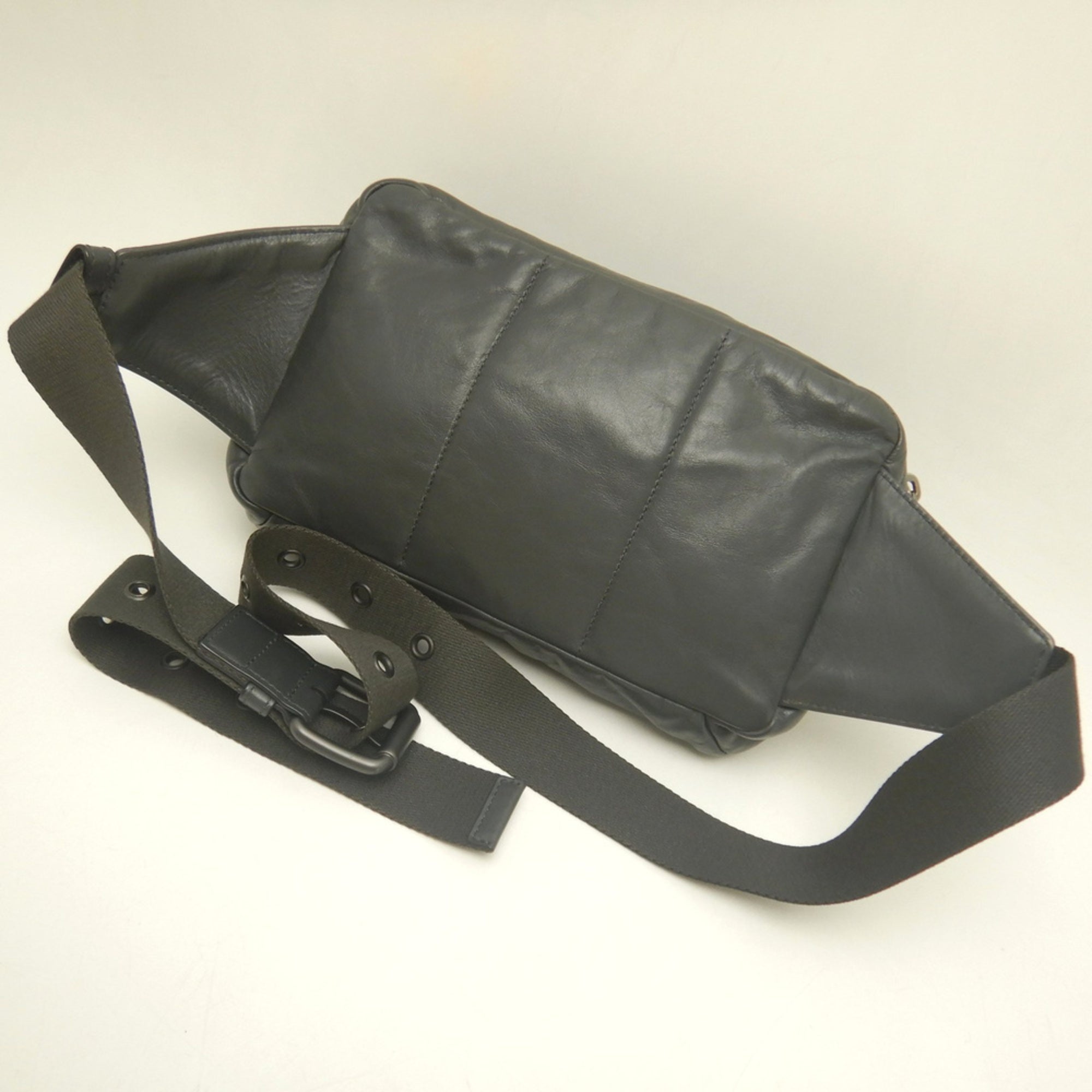 Bottega Veneta Intrecciato Dark Gray Intrecciato Fanny Pack (Pre-Owned)