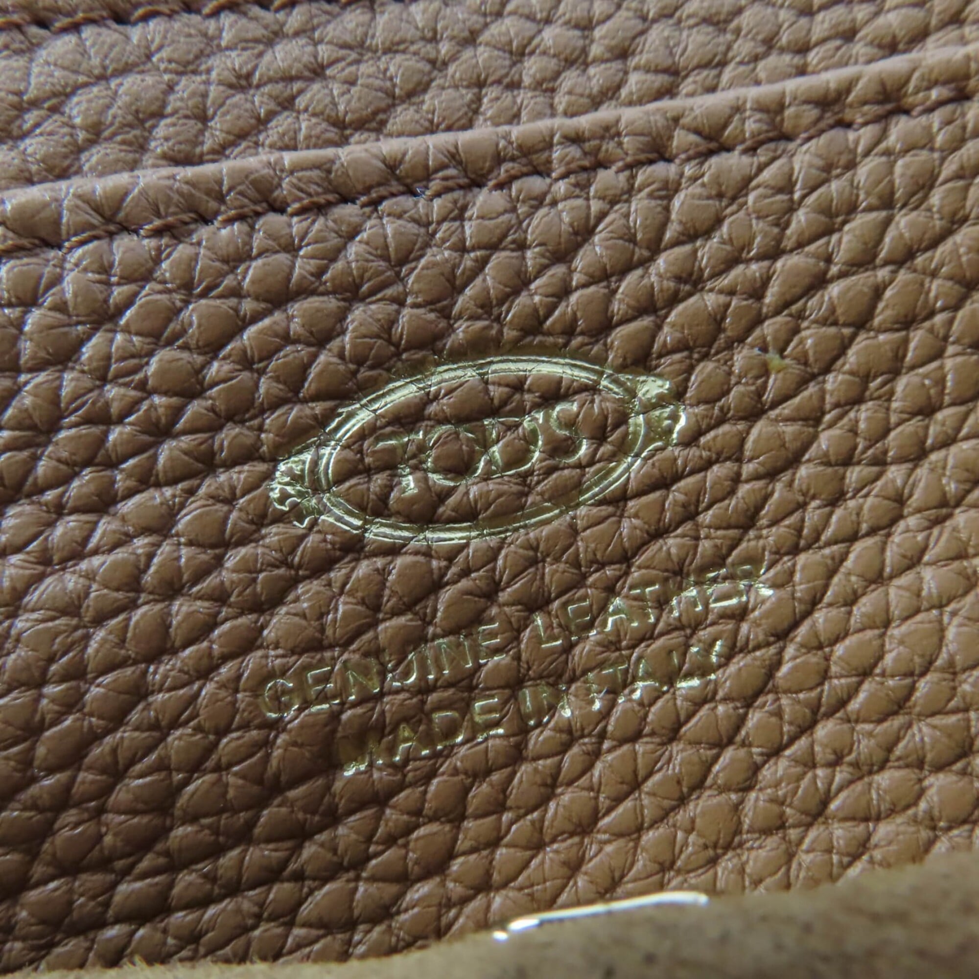 Tod's Brown Leather Shoulder Bag (Pre-Owned)