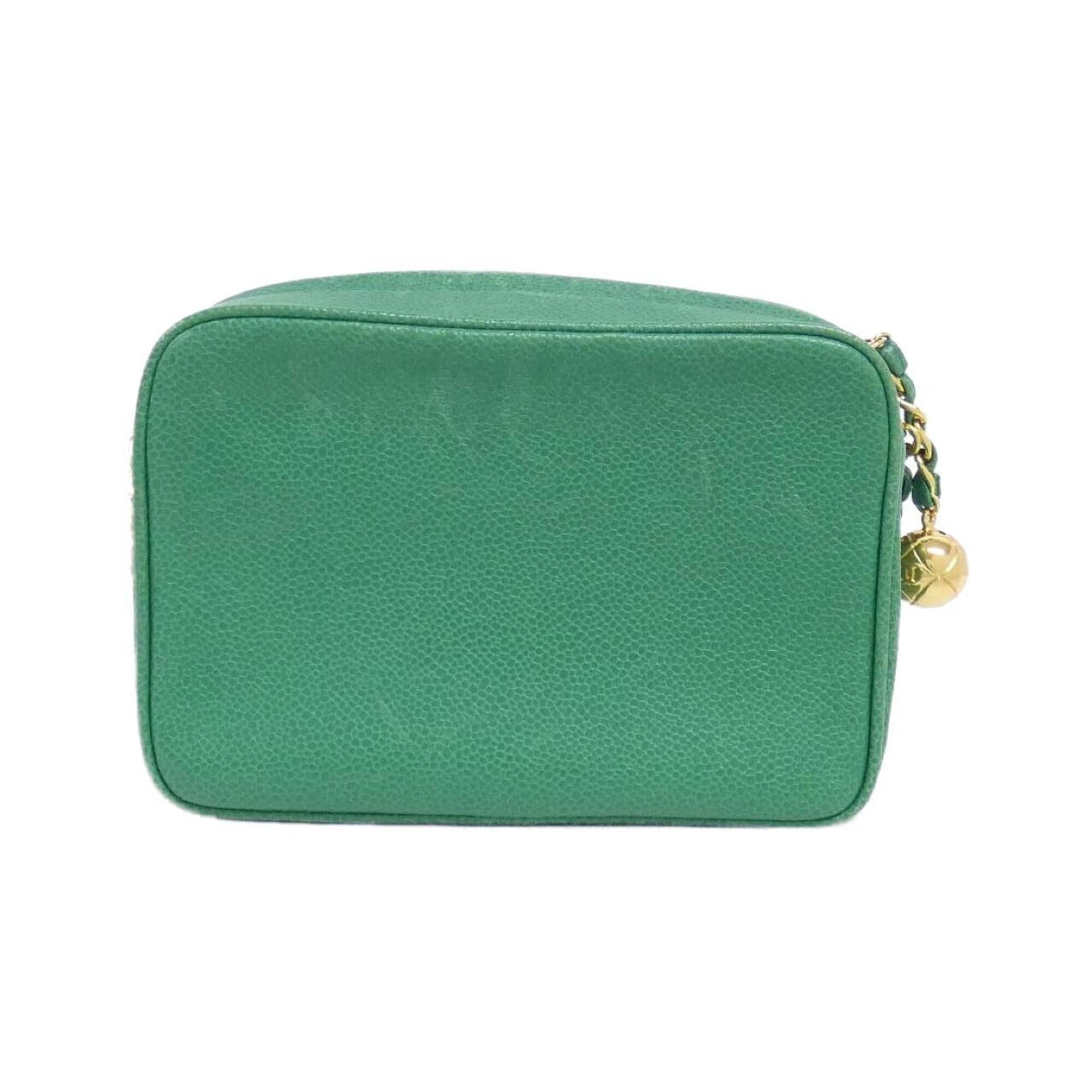 Chanel Green Shoulder Bag (Pre-Owned)