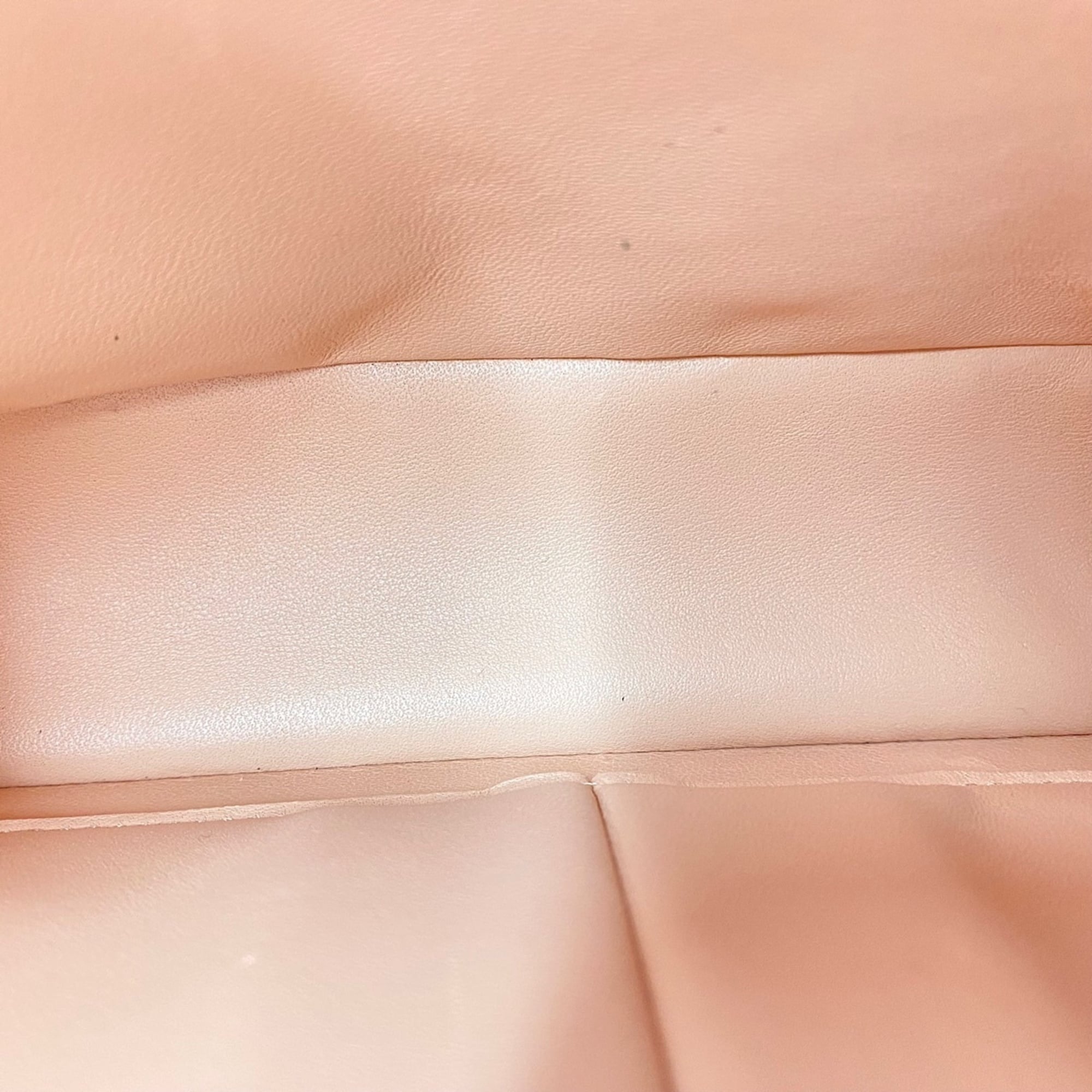 Chanel Matelasse Pink Leather Shoulder Bag (Pre-Owned)