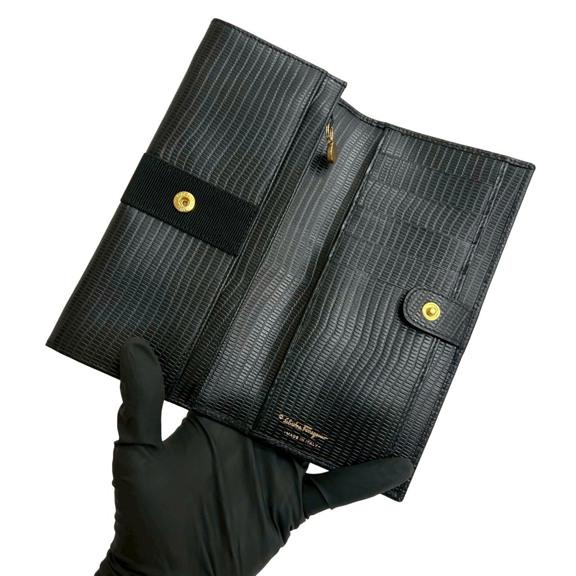 Salvatore Ferragamo Black Leather Long Wallet (Bi-Fold) (Pre-Owned)