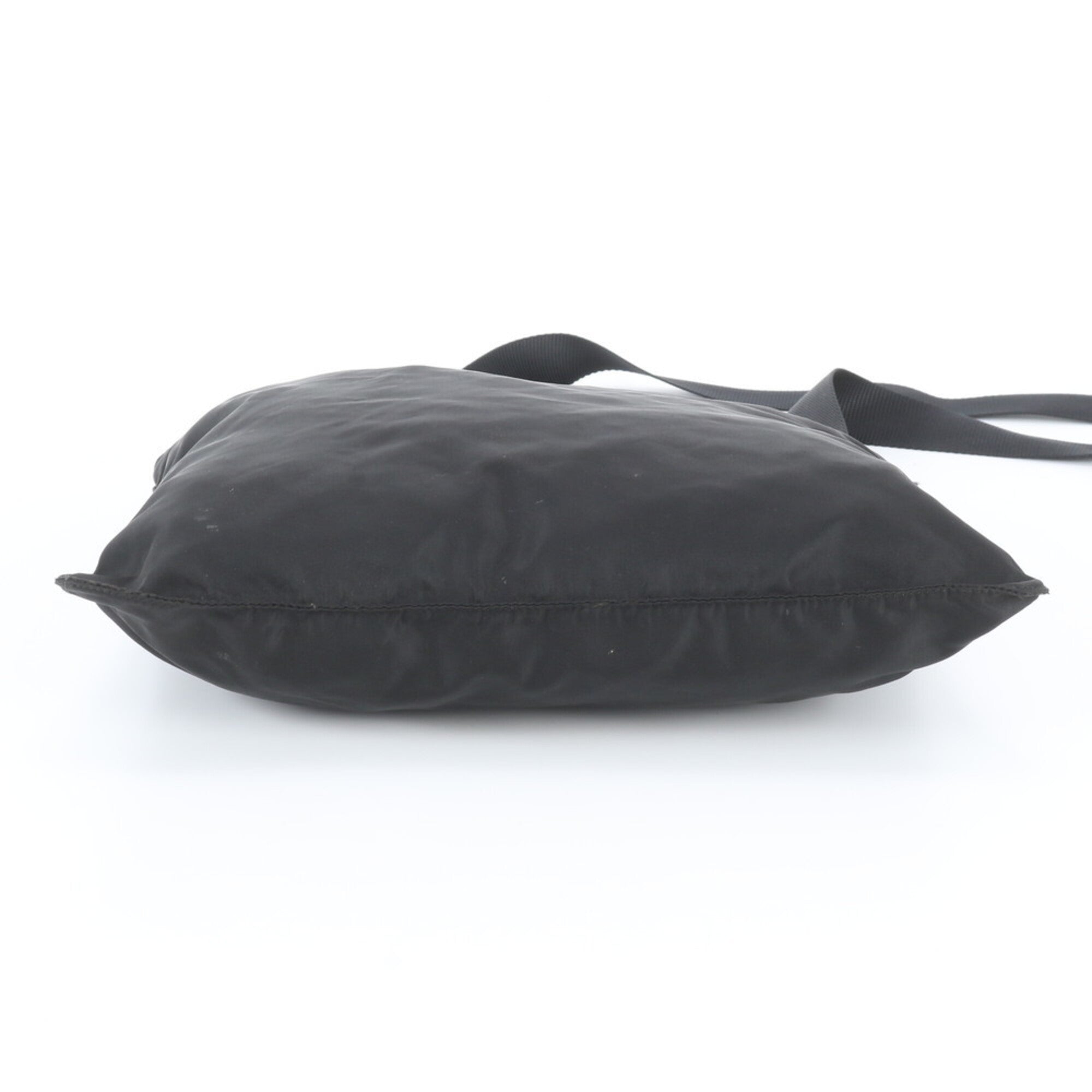 Prada Black Leather Nylon Messenger Bag Shoulder Bag (Pre-Owned)