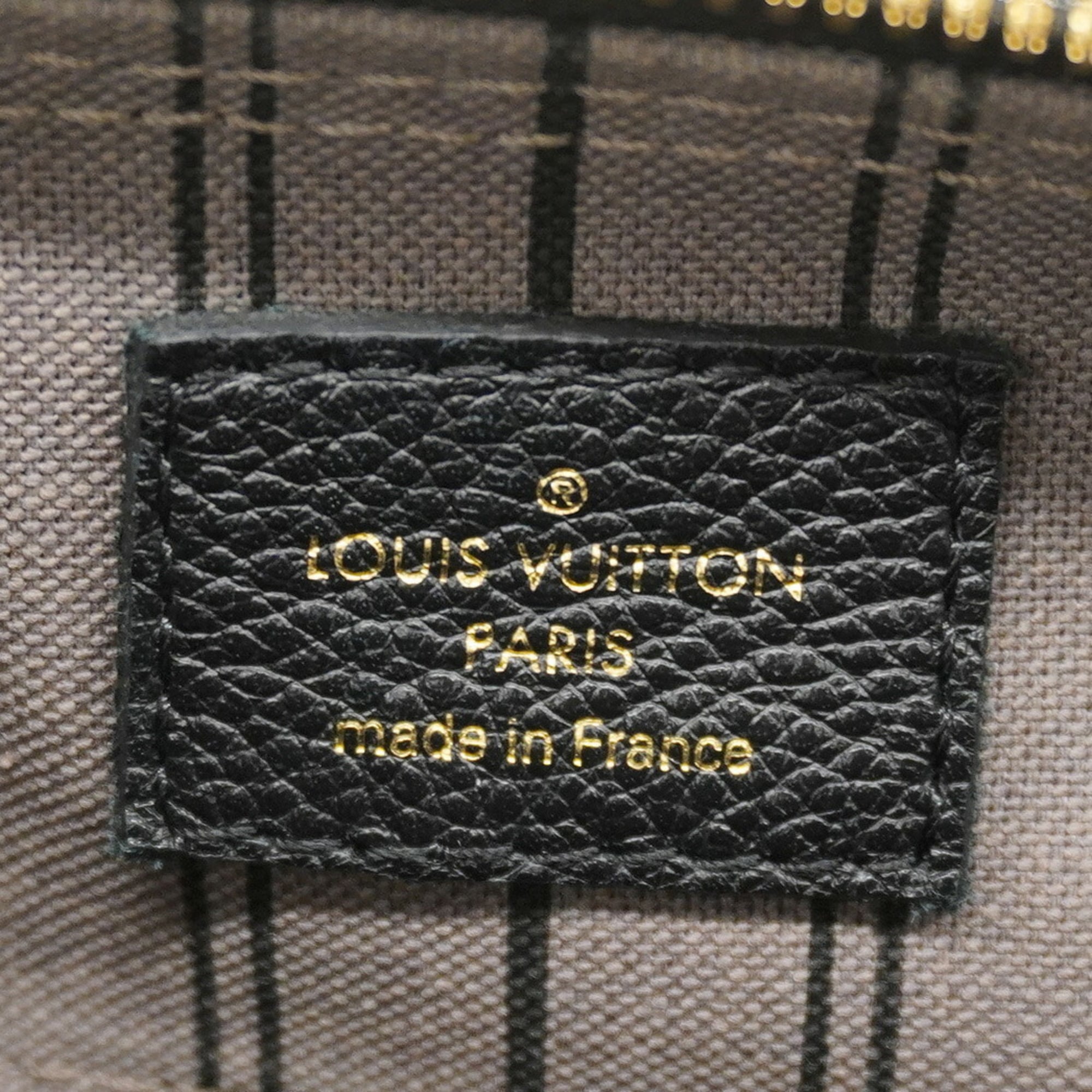 Louis Vuitton Noir Handbag (Pre-Owned)