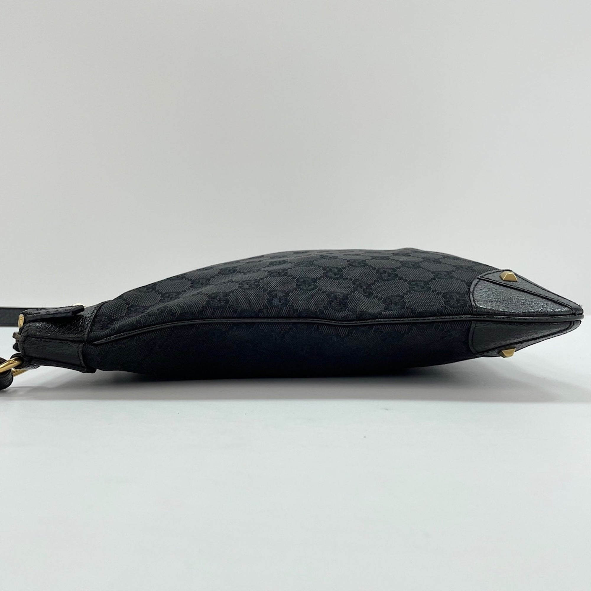 Gucci Black Shoulder Bag (Pre-Owned)