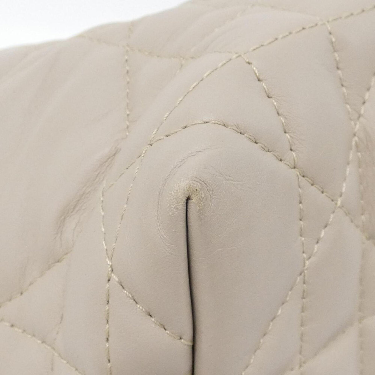 Christian Dior Beige Leather Handbag (Pre-Owned)