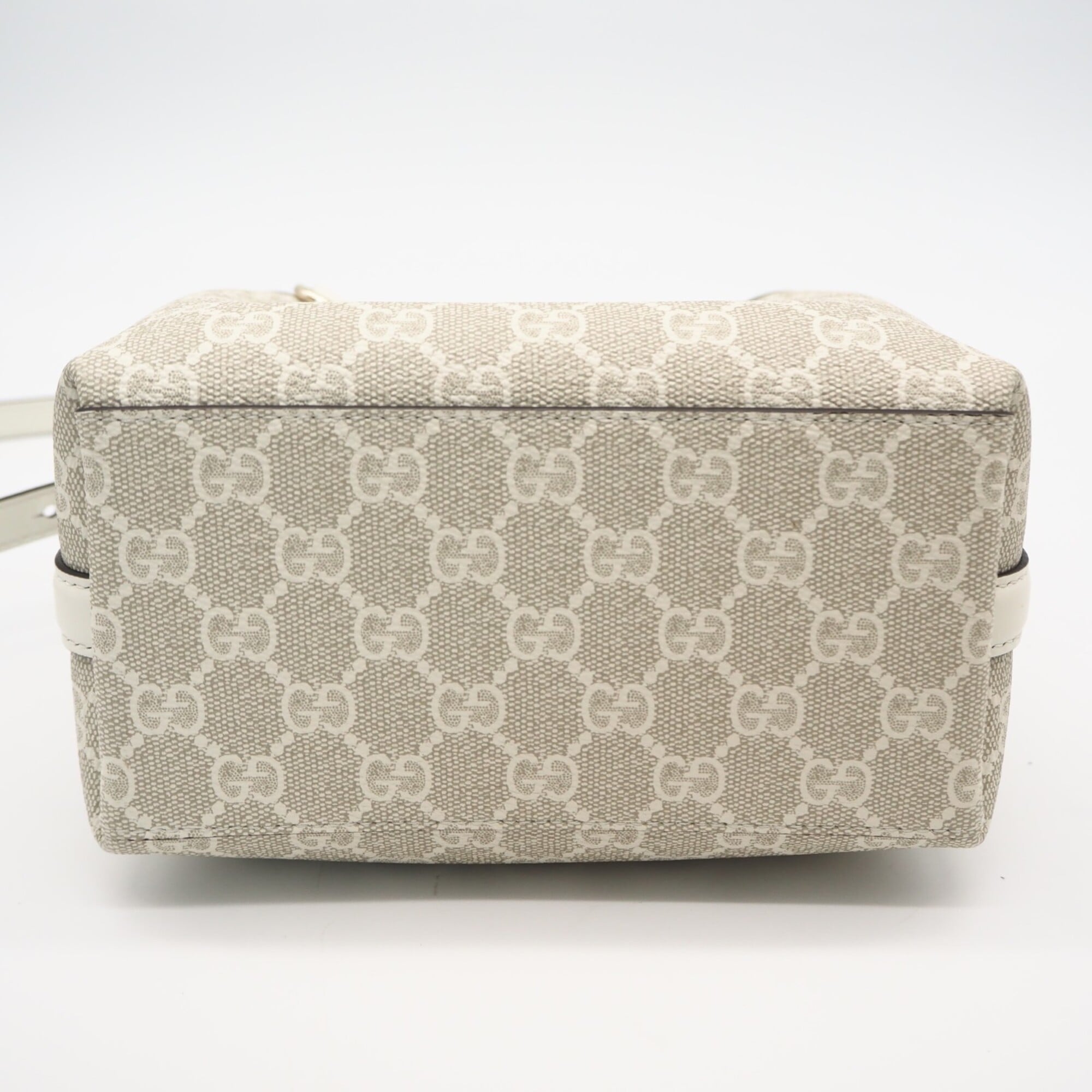 Gucci Beige White Coated Canvas Leather Shoulder Bag (Pre-Owned)