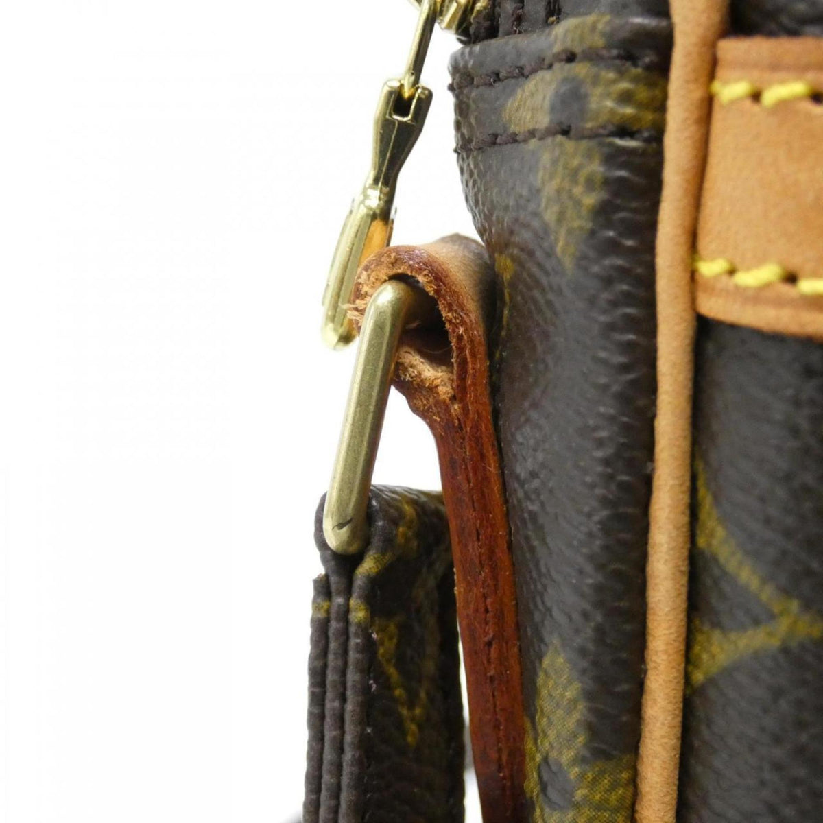 Louis Vuitton Marron Coated Canvas Shoulder Bag (Pre-Owned)