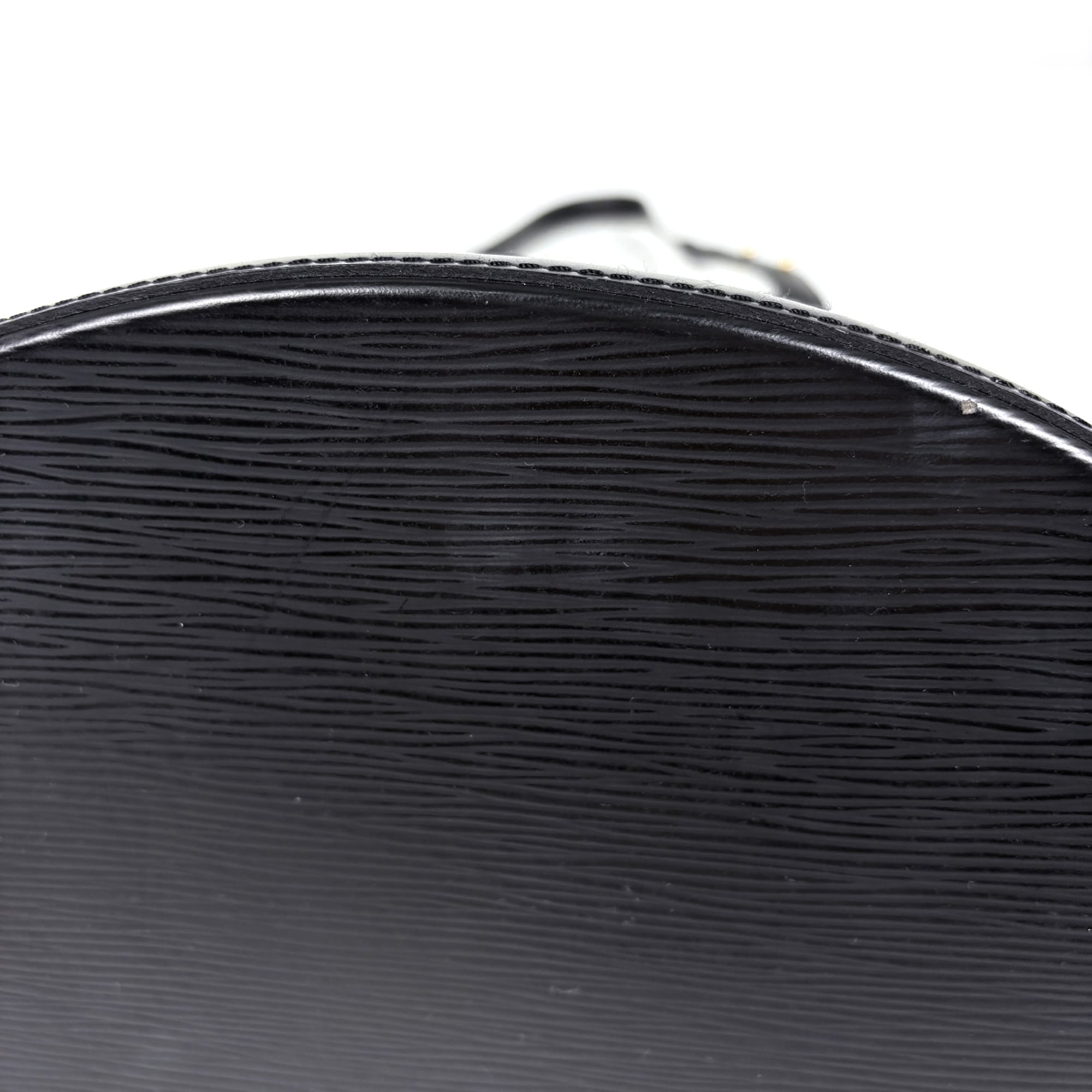 Louis Vuitton Black Noir Epi Leather Shoulder Bag (Pre-Owned)