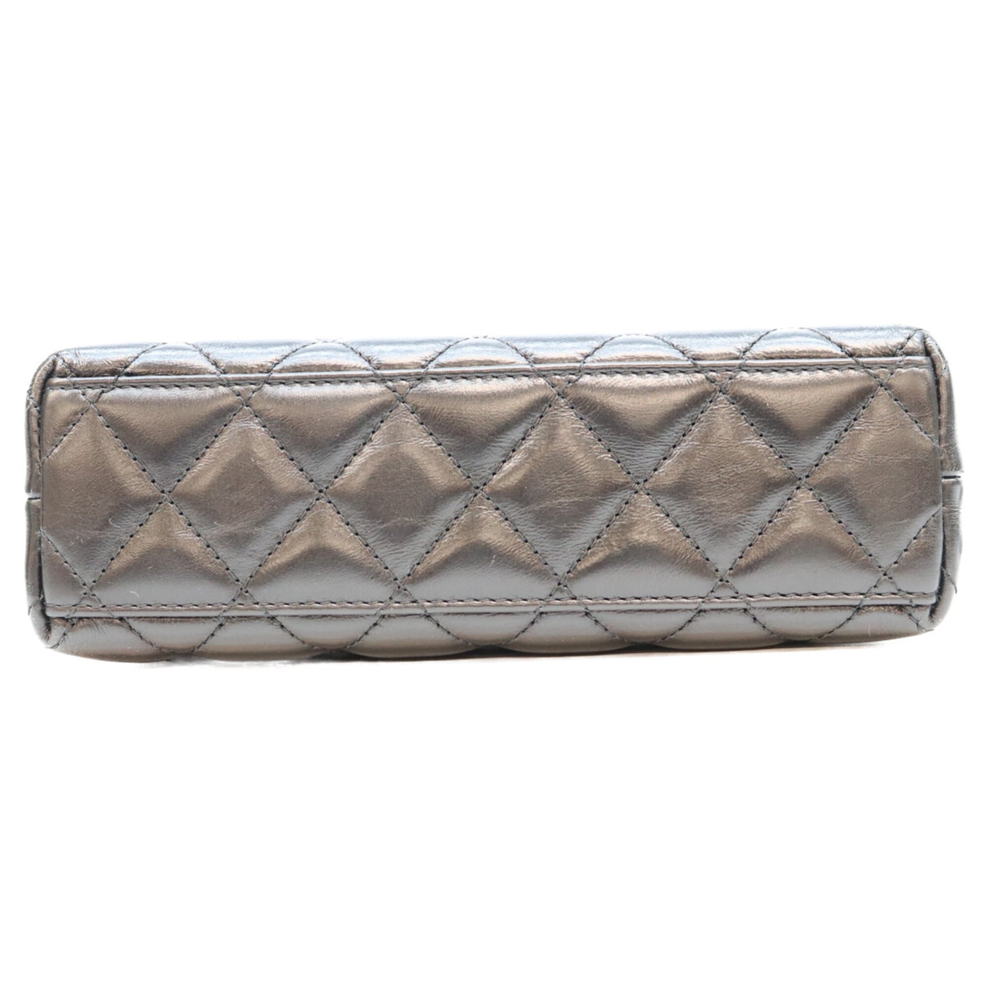 Chanel Black Leather Shoulder Bag (Pre-Owned)